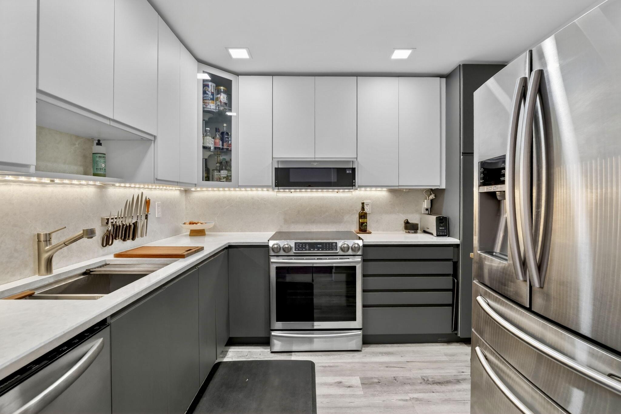 Foto de propiedad en 1160 N Federal Highway 1121, Fort Lauderdale, FL 33304 Fort Lauderdale con MLS# 