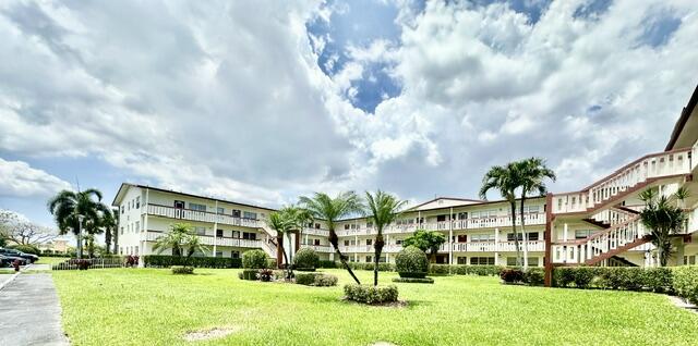 Foto de propiedad en 99 Brighton C, Boca Raton, FL 33434 Boca Raton con MLS# 