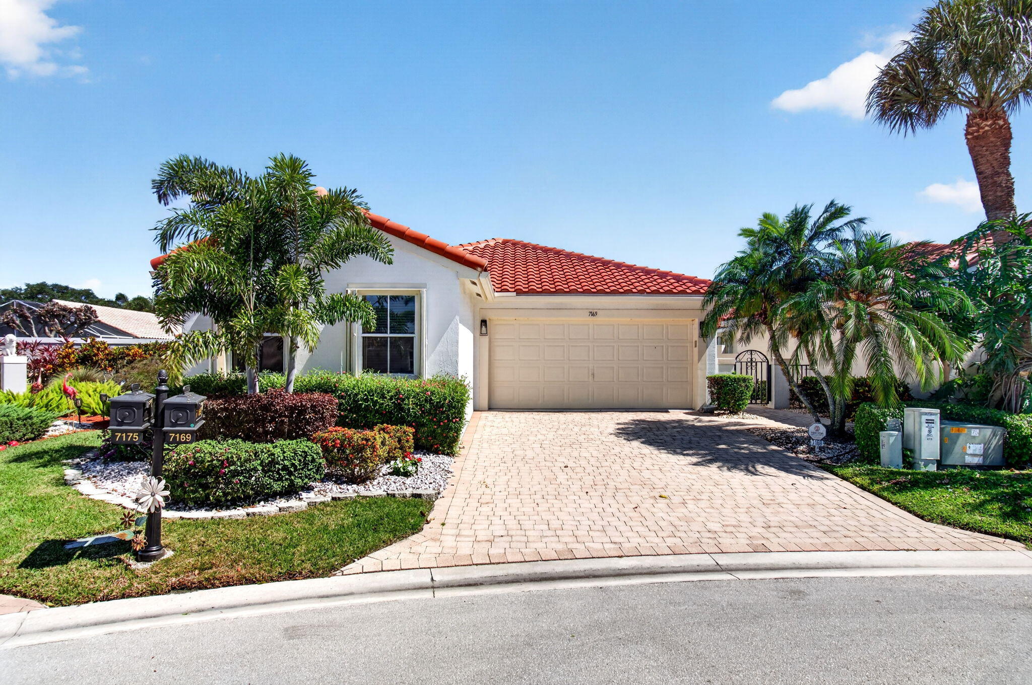Foto de propiedad en 7169 Foxworth Court, Boynton Beach, FL 33437 Boynton Beach con MLS# 