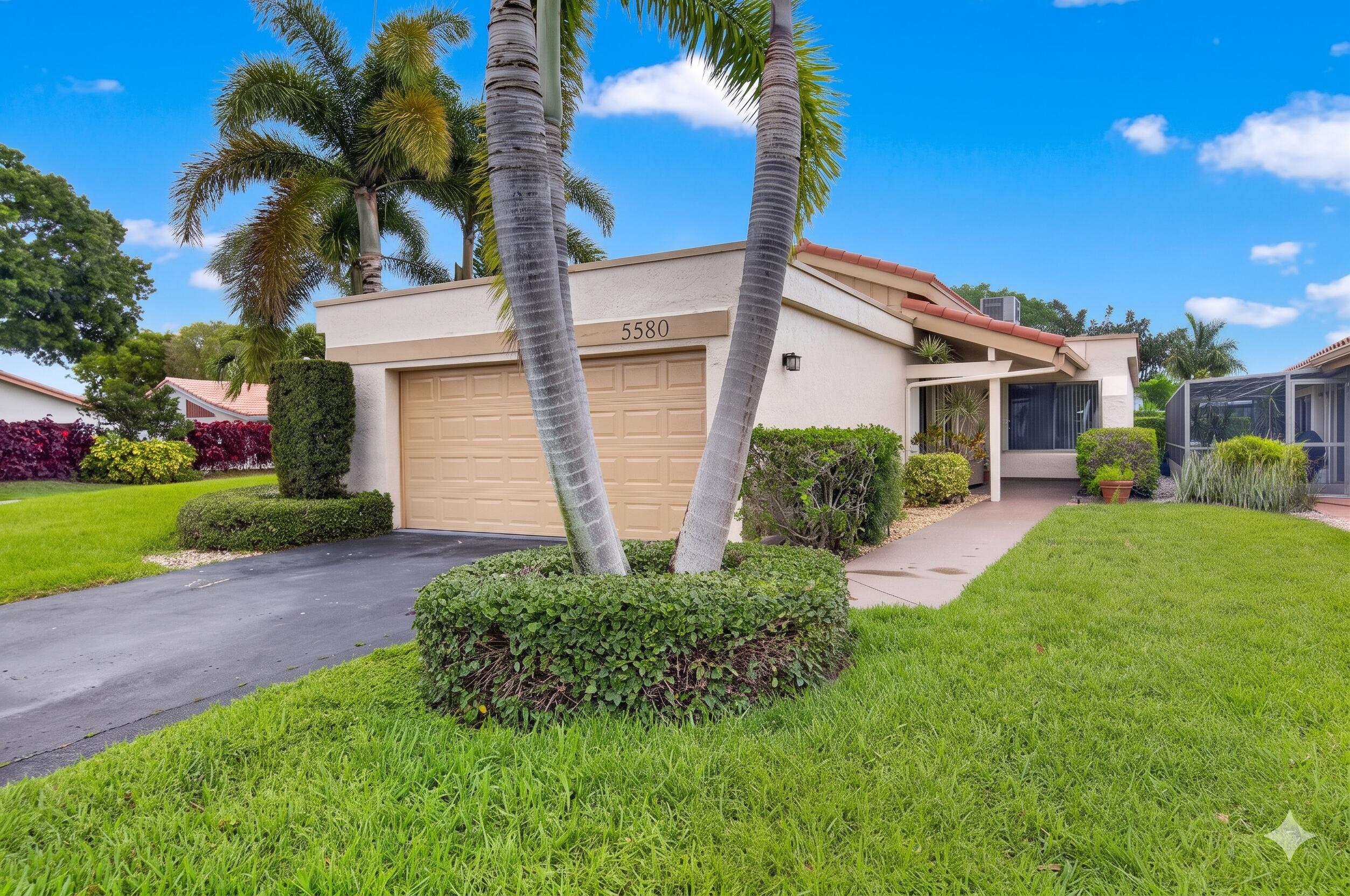 Foto de propiedad en 5580 Piping Rock Drive, Boynton Beach, FL 33437 Boynton Beach con MLS# 