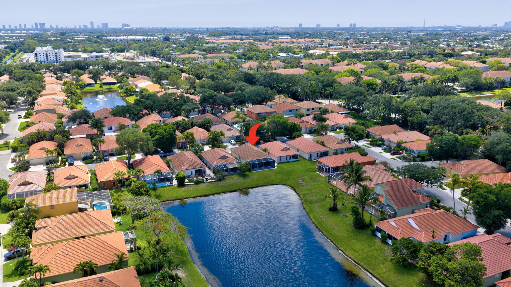 Foto de propiedad en 2097 Bonisle Circle, Riviera Beach, FL 33418 Riviera Beach con MLS# 