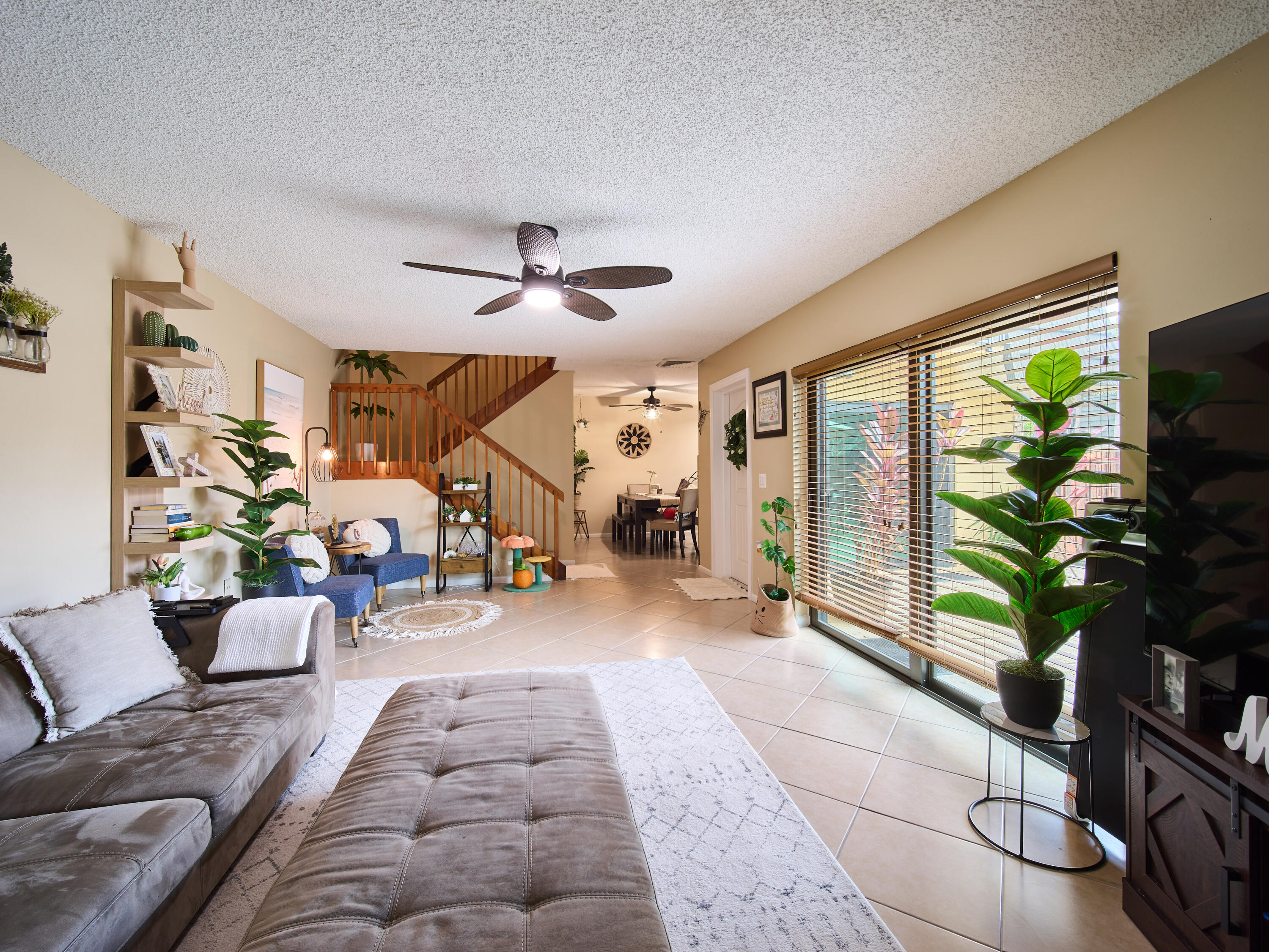 Foto de propiedad en 3113 31st Way, West Palm Beach, FL 33407 West Palm Beach con MLS# 