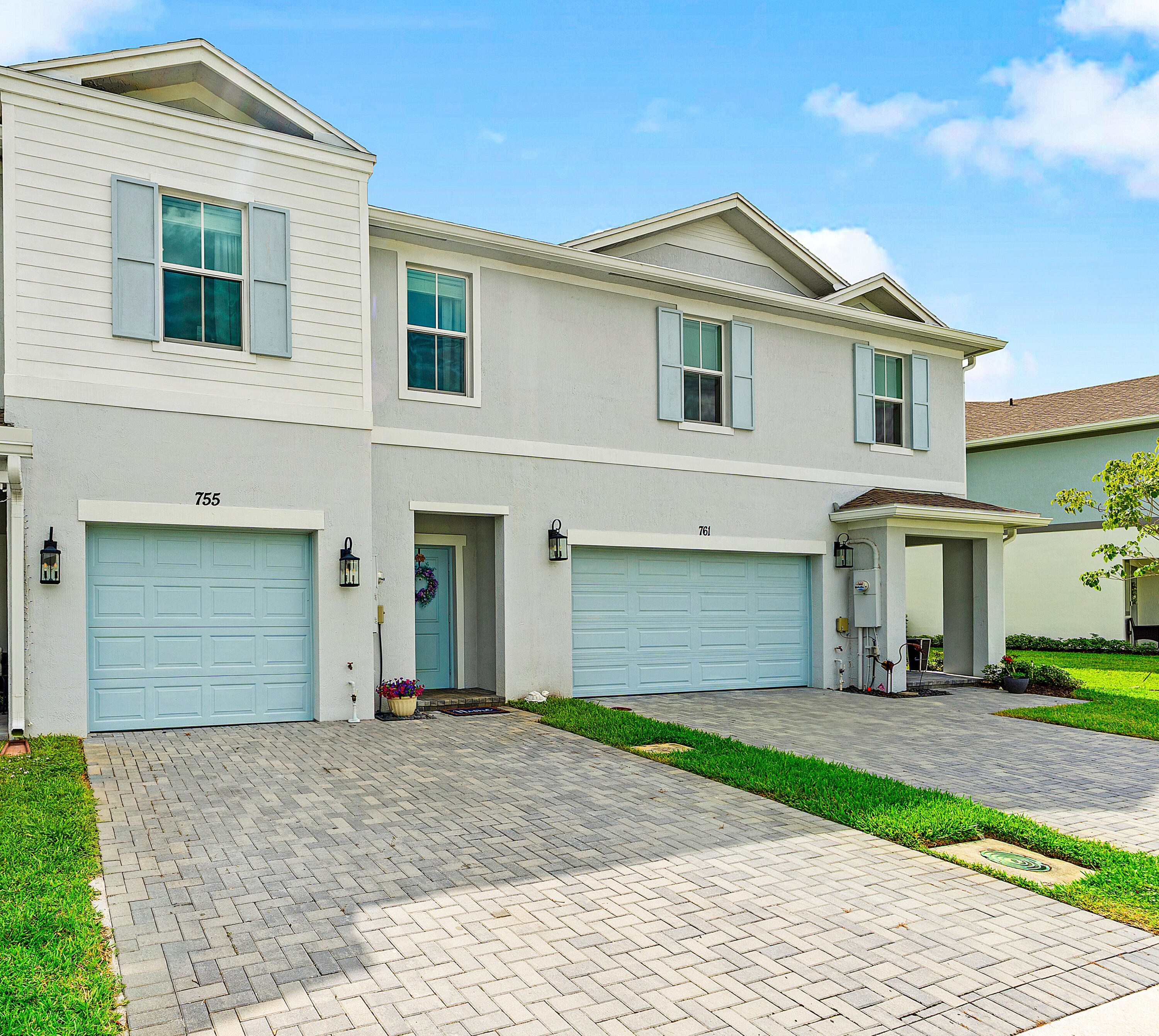 Foto de propiedad en 755 NE Trailside Run, Port St. Lucie, FL 34983 Port St. Lucie con MLS# 
