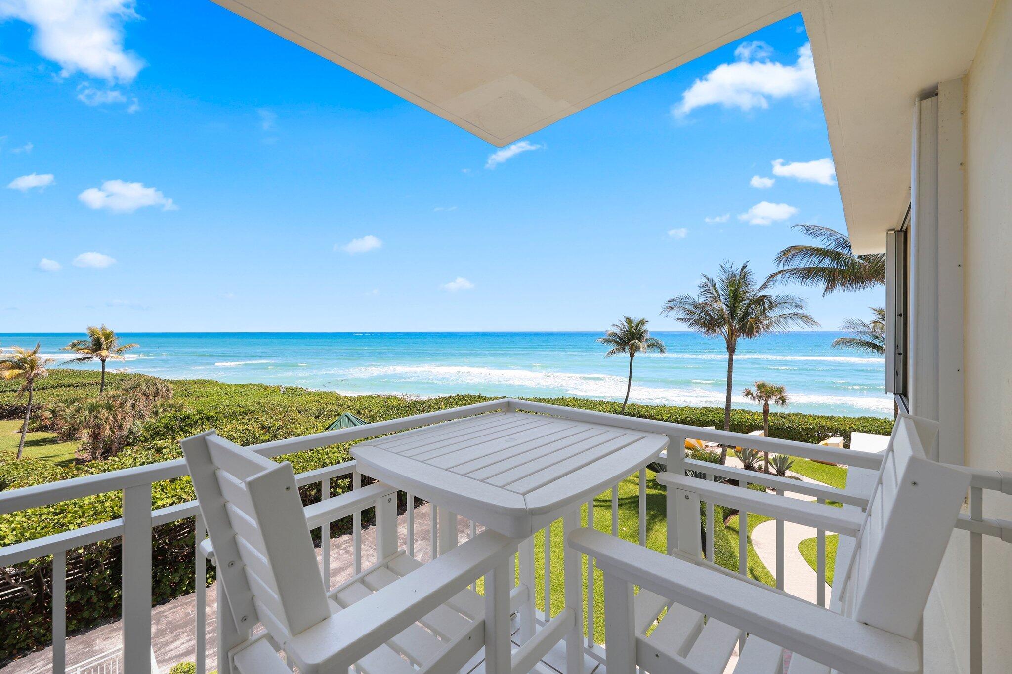 Foto de propiedad en 500 Ocean Drive E4c, Juno Beach, FL 33408 Juno Beach con MLS# 
