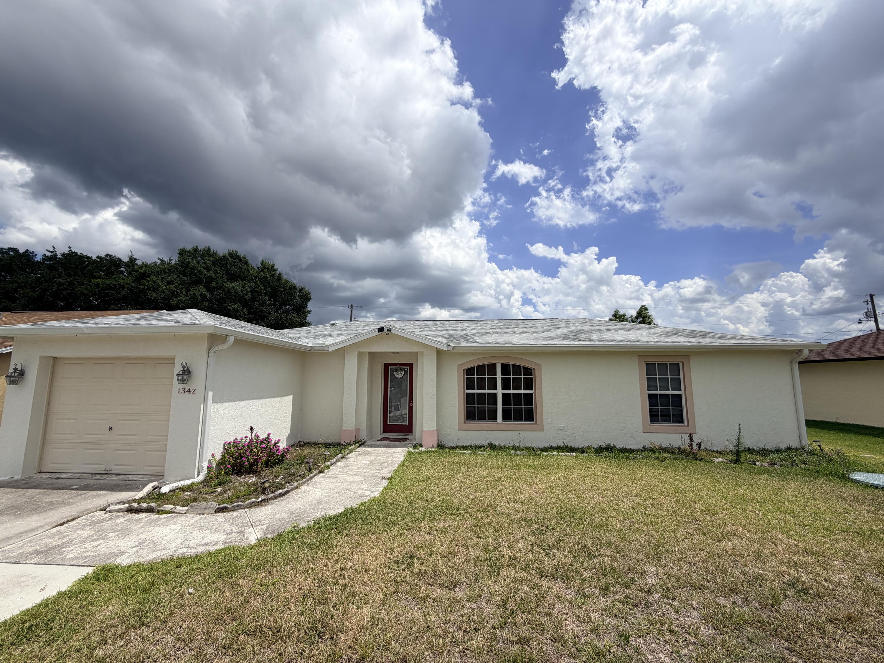 Alquilada 1342 SW Wampler Avenue, Port St. Lucie, FL 34953, Port St. Lucie, FL 34953