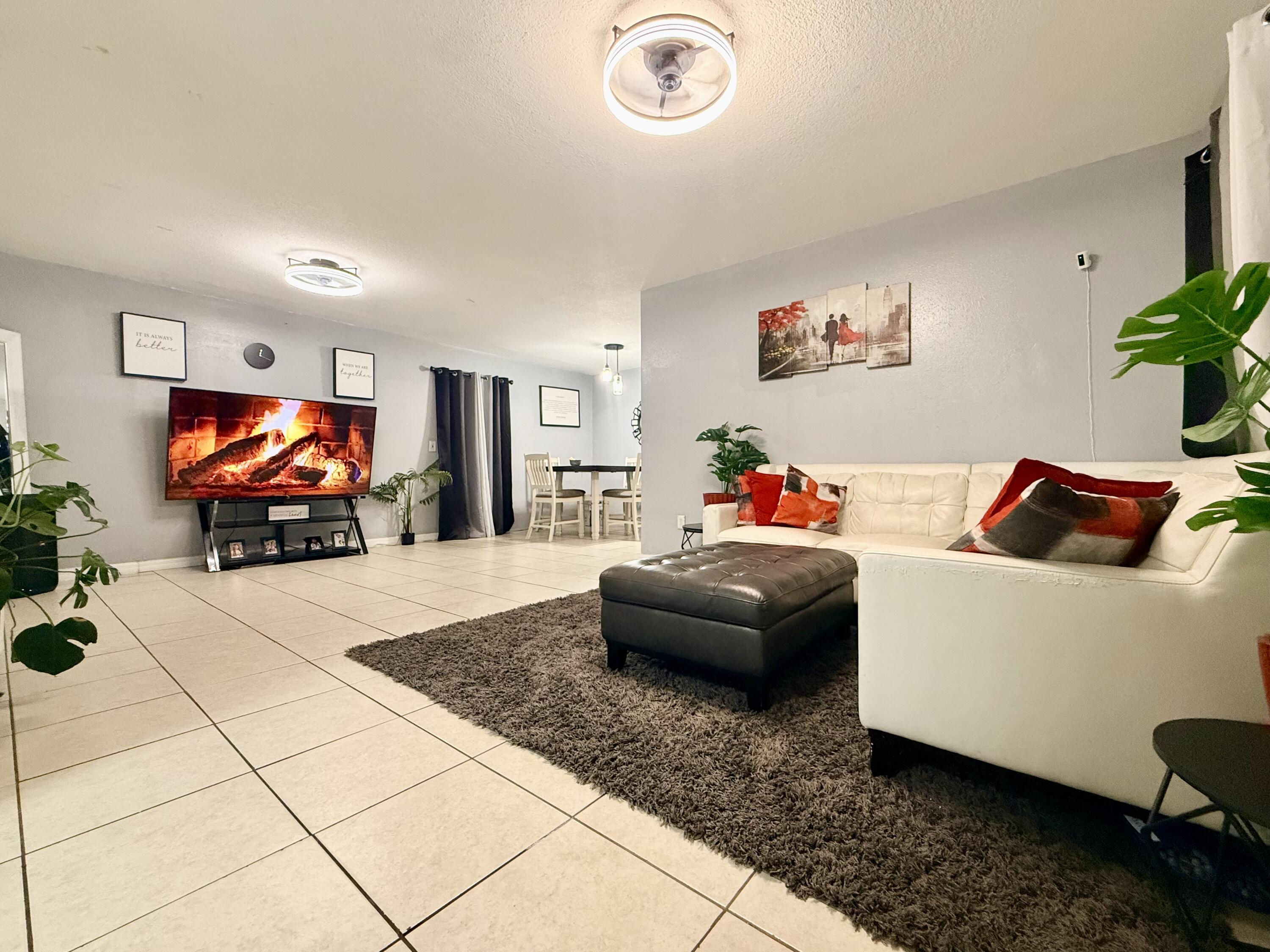 Foto de propiedad en 190 Abalone Road NW, Palm Bay, FL 32907 Palm Bay con MLS# 