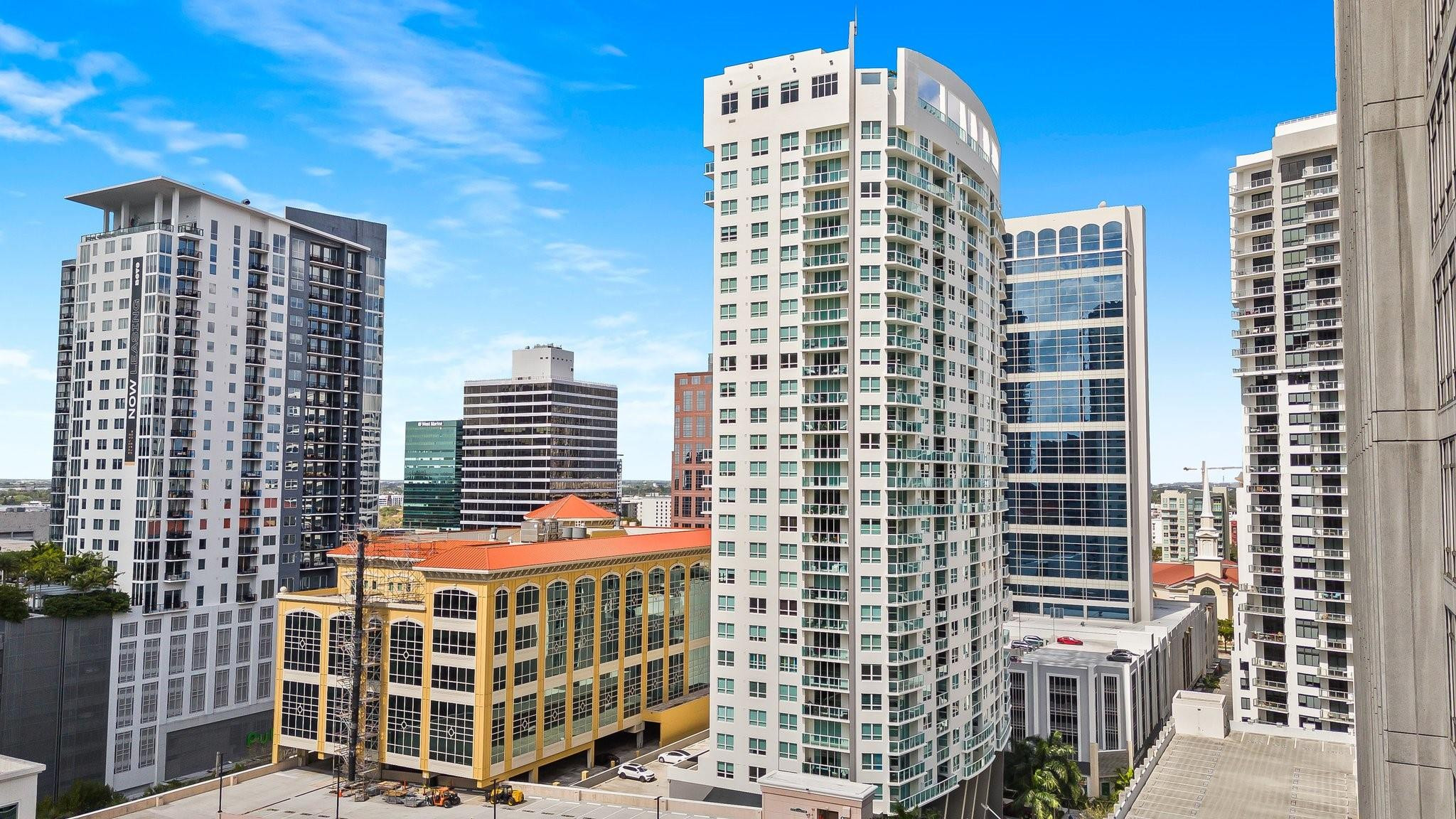 Foto de propiedad en 350 SE 2nd Street 1870, Fort Lauderdale, FL 33301 Fort Lauderdale con MLS# 