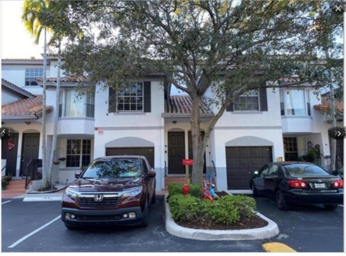 Alquilada 701 SW 148th Avenue, Davie, FL 33325, Davie, FL 33325