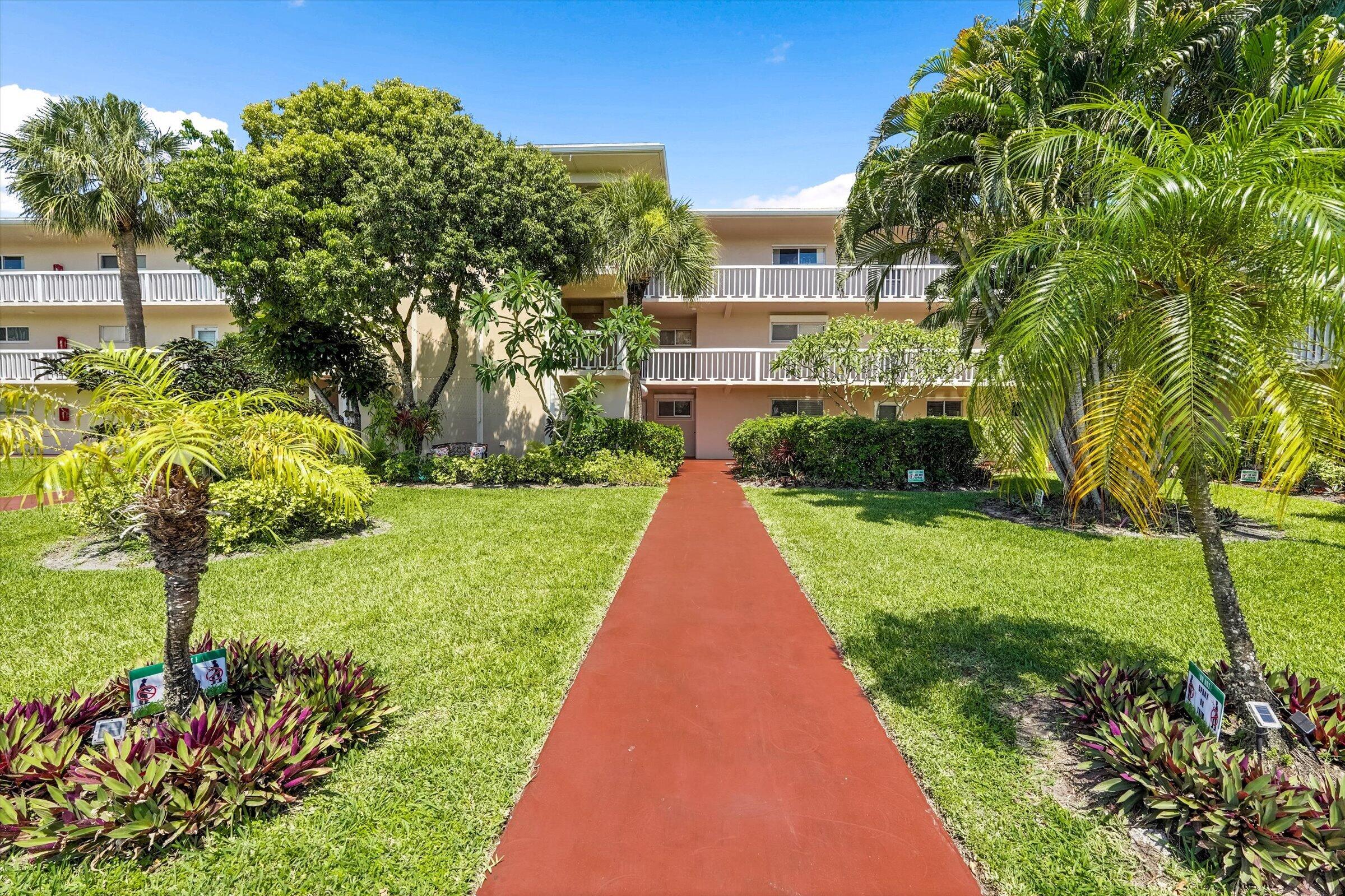 Foto de propiedad en 2856 S Garden Dr Drive S 212, Lake Worth, FL 33461 Lake Worth con MLS# 