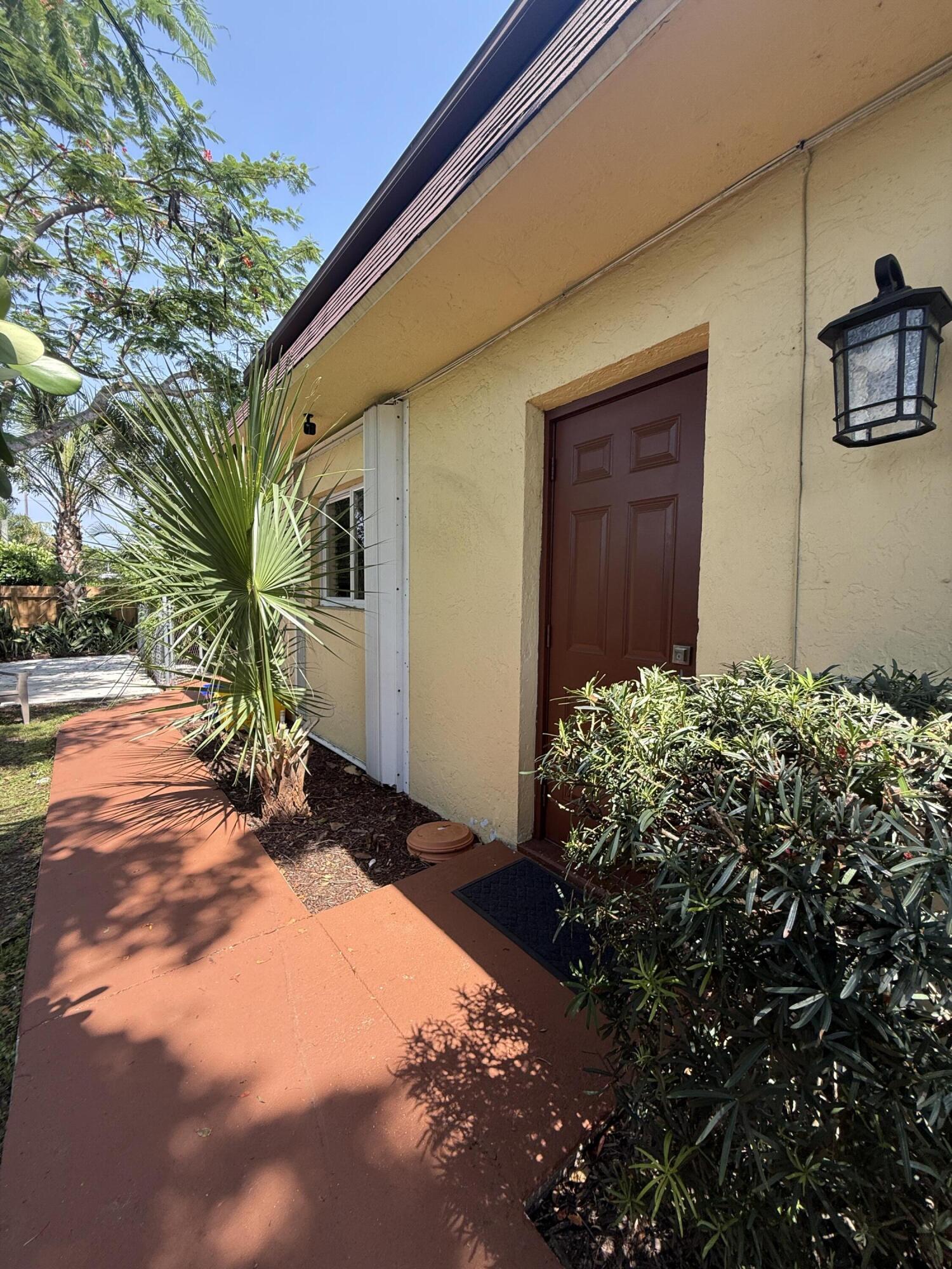 Foto de propiedad en 803 NE 2nd Avenue Studio, Delray Beach, FL 33444 Delray Beach con MLS# 
