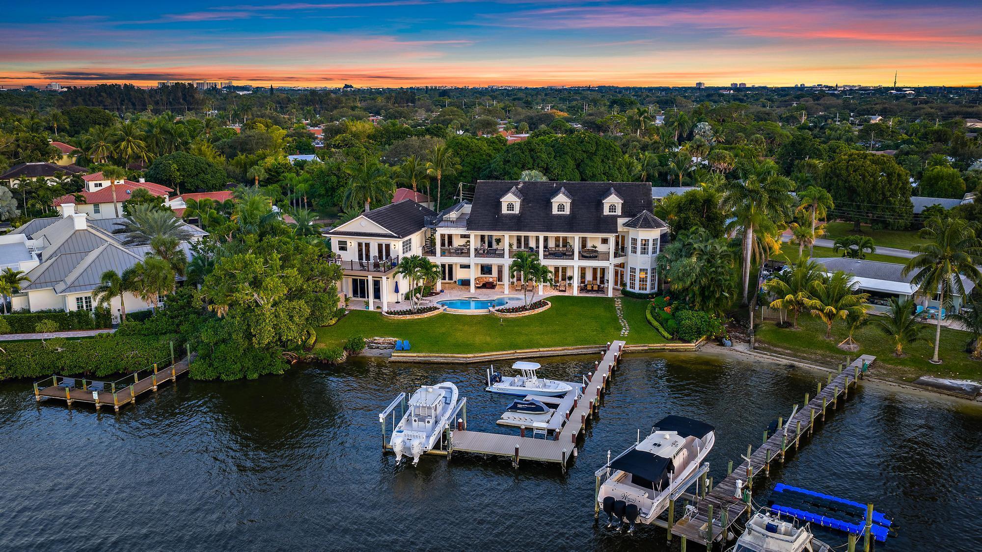 Foto de propiedad en 18137 Palm Point Drive, Jupiter, FL 33458 Jupiter con MLS# 