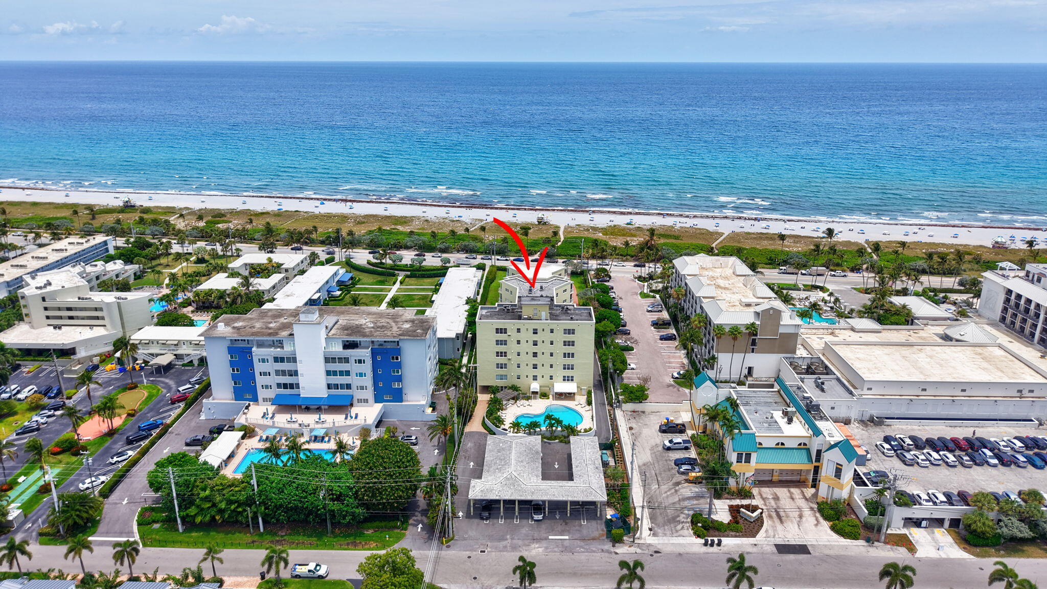 Foto de propiedad en 100 N Ocean Boulevard 105, Delray Beach, FL 33483 Delray Beach con MLS# 