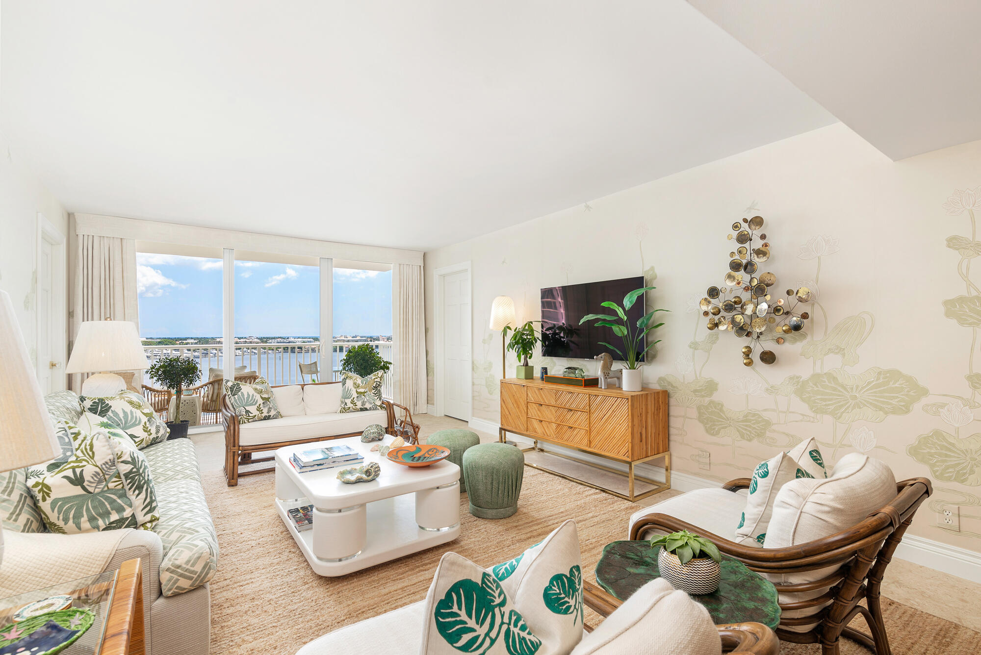 Foto de propiedad en 1801 S Flagler Drive 1007, West Palm Beach, FL 33401 West Palm Beach con MLS# 