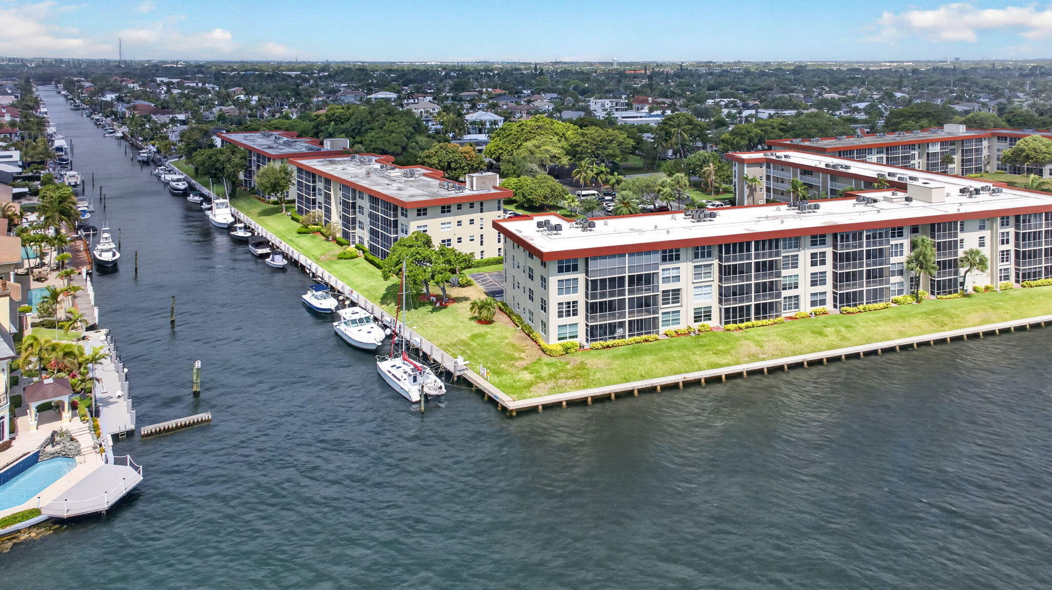 Foto de propiedad en 3100 NE 48th Court 214, Lighthouse Point, FL 33064 Lighthouse Point con MLS# 