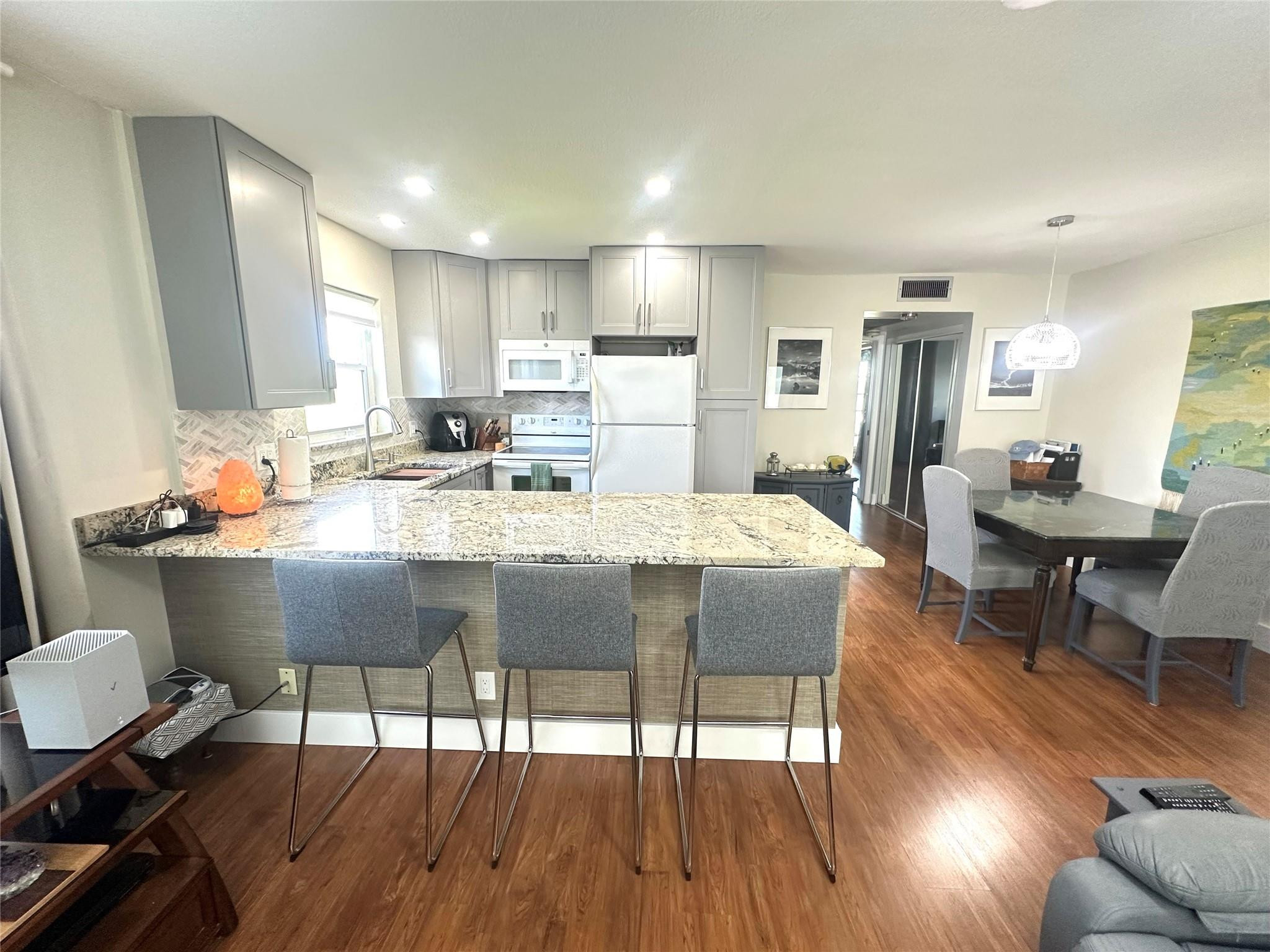 Foto de propiedad en 528 Tilford X, Deerfield Beach, FL 33442 Deerfield Beach con MLS# 