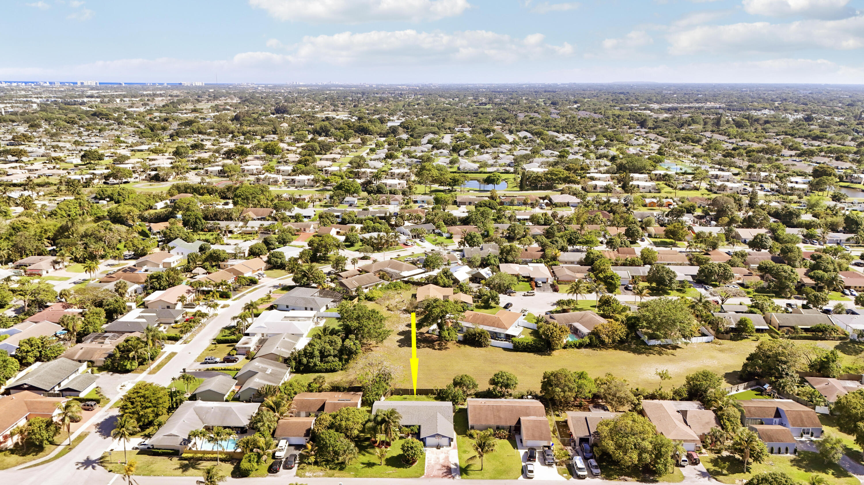 Foto de propiedad en 3336 Ave Villandry, Delray Beach, FL 33445 Delray Beach con MLS# 