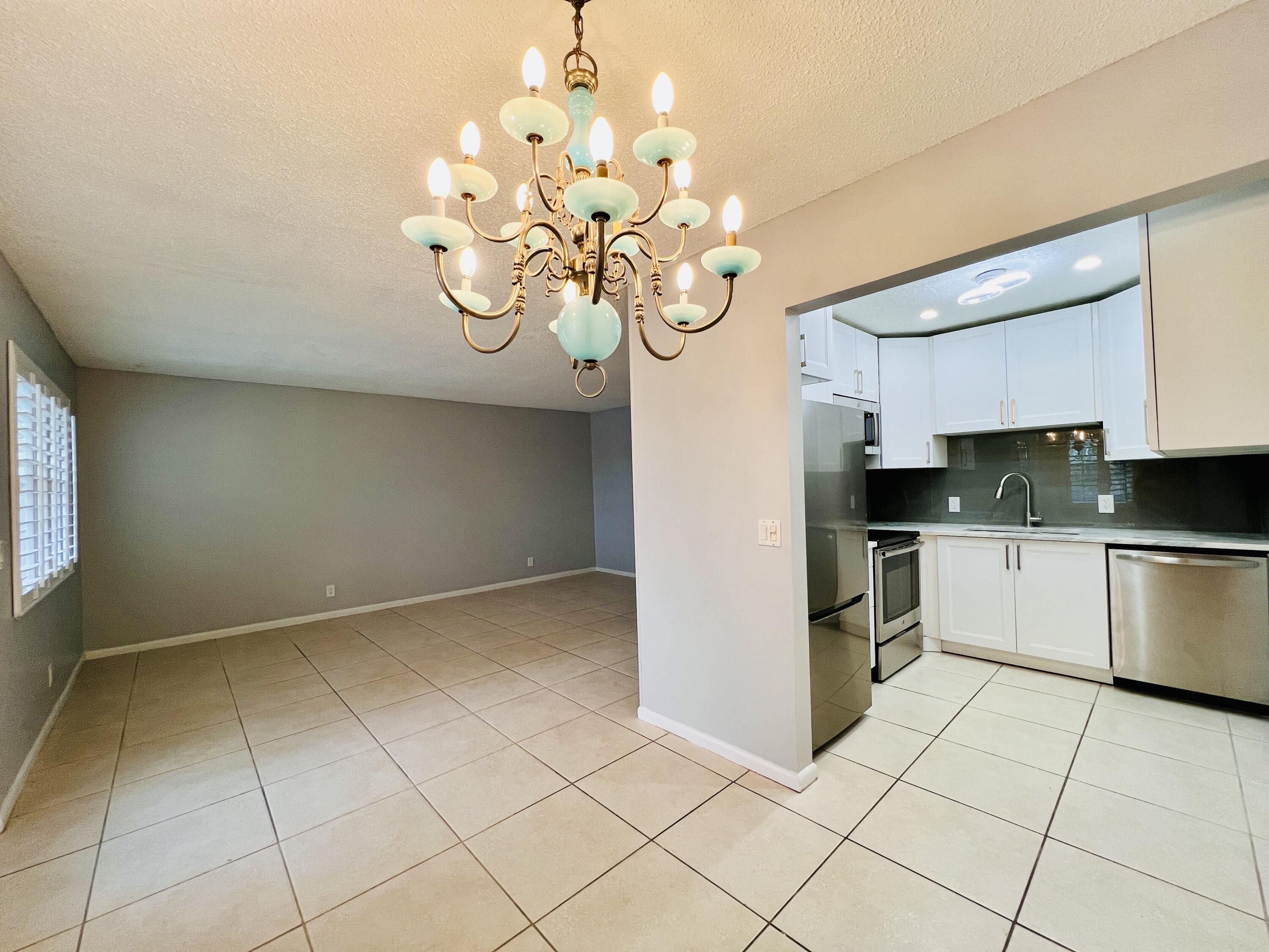 Foto de propiedad en 74 Berkshire C, West Palm Beach, FL 33417 West Palm Beach con MLS# 