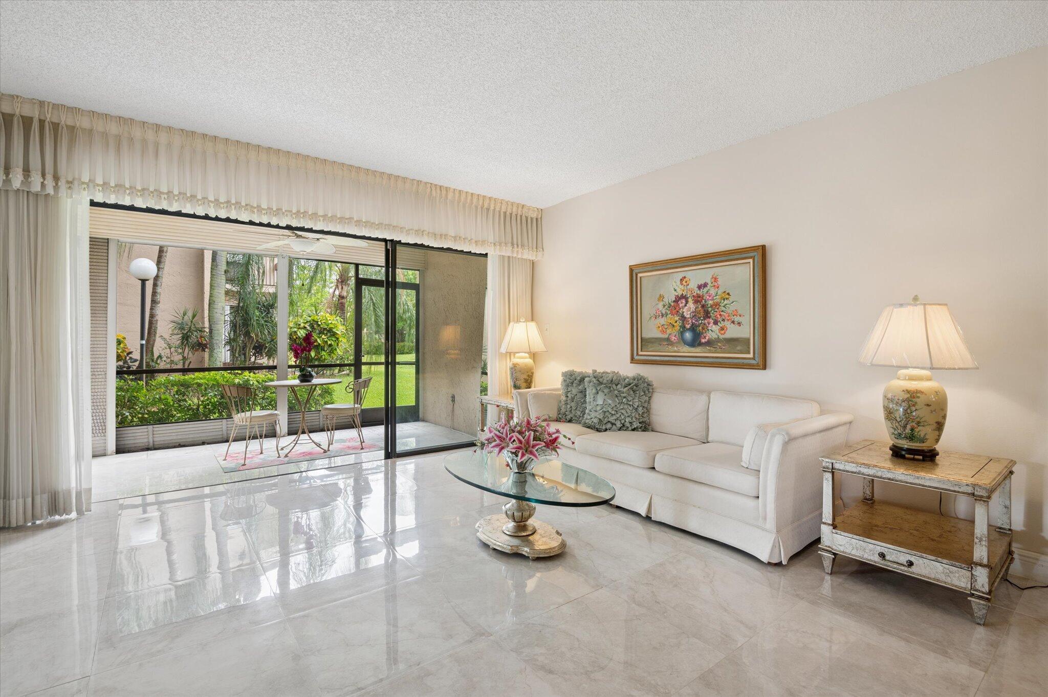 Foto de propiedad en 2307 SW 15th Street SW 1, Deerfield Beach, FL 33442 Deerfield Beach con MLS# 