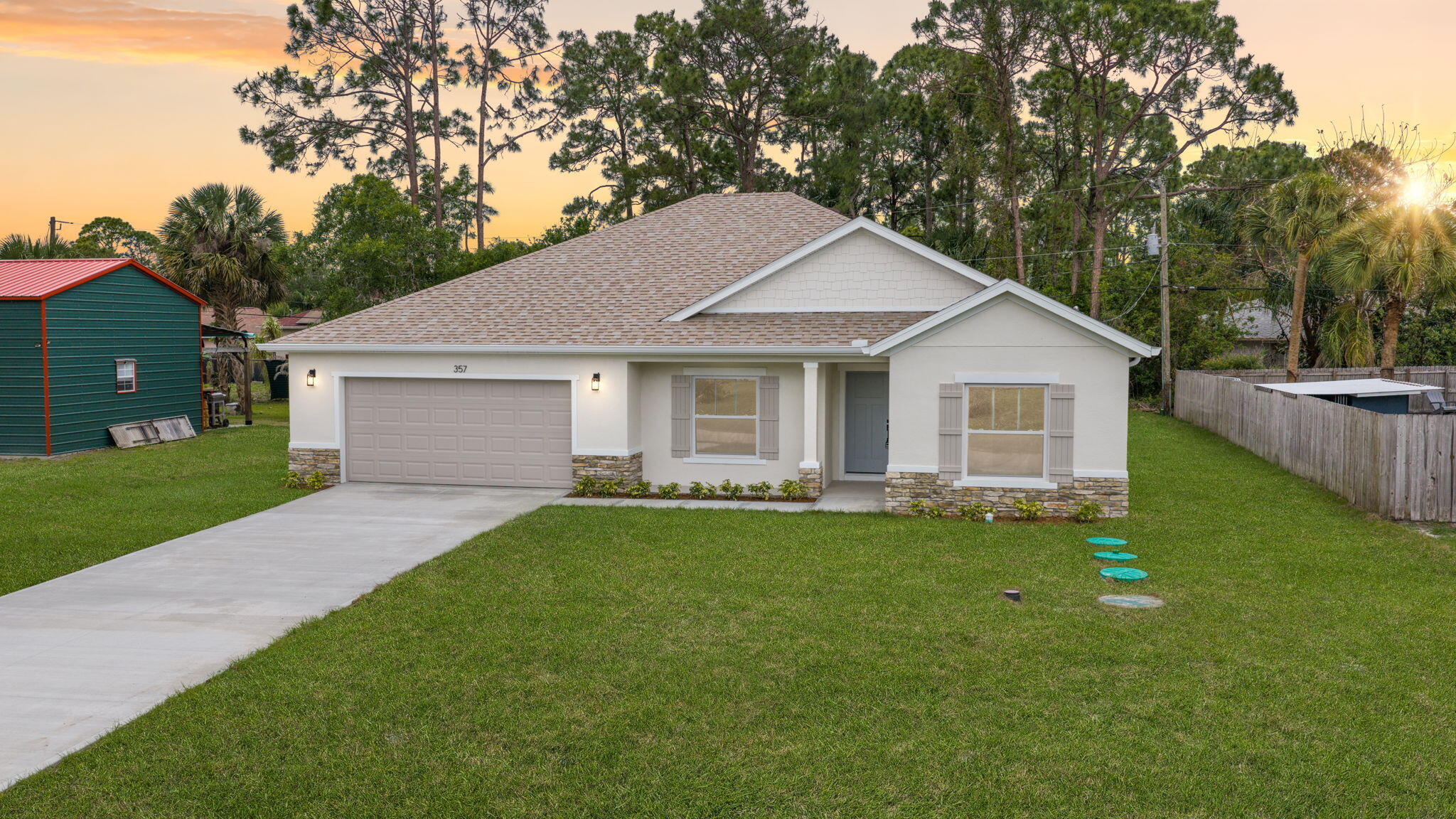 Foto de propiedad en 357 SW Galicia St Street SW, Palm Bay, FL 32908 Palm Bay con MLS# 
