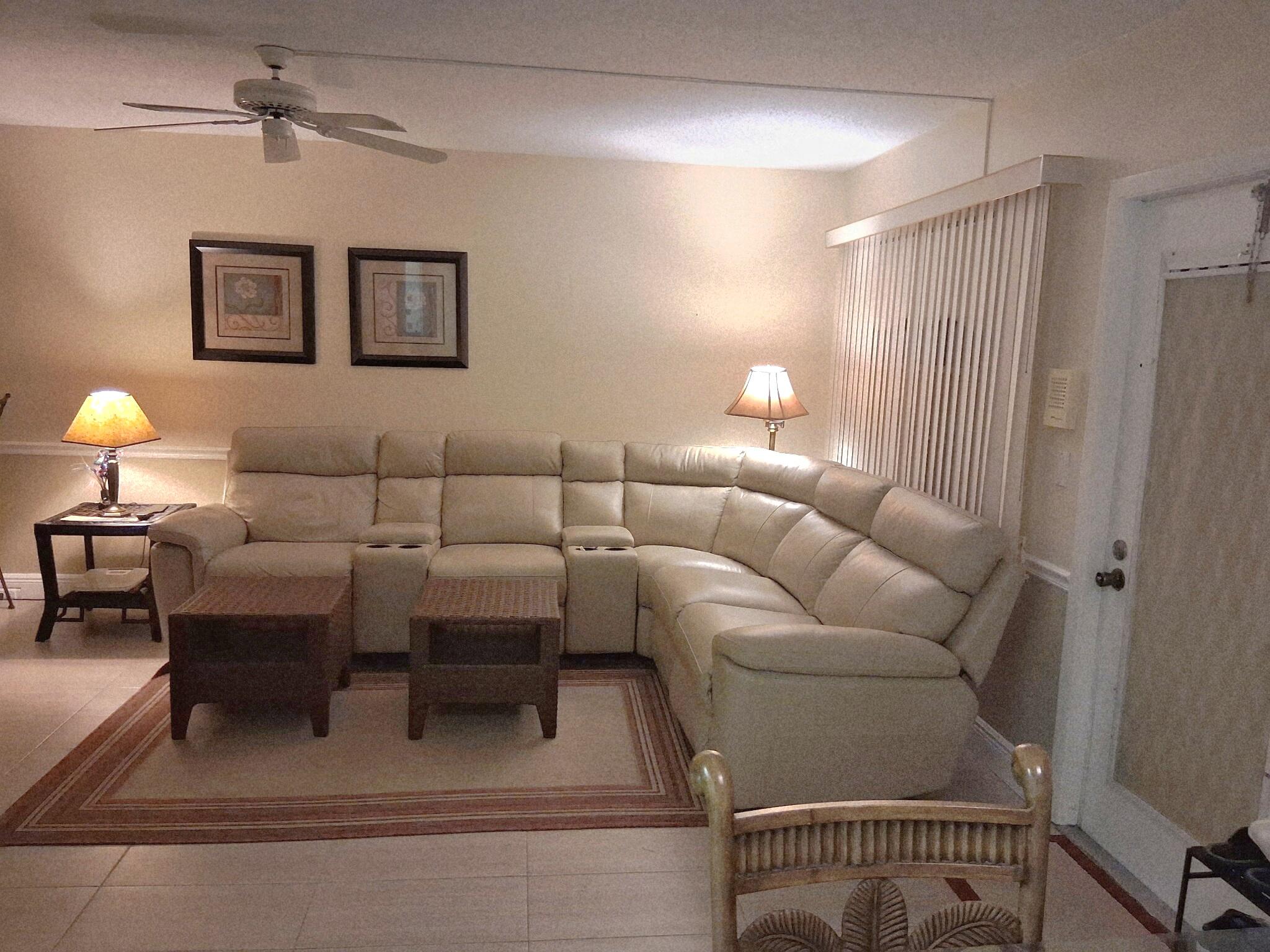 Foto de propiedad en 4023 Newport H, Deerfield Beach, FL 33442 Deerfield Beach con MLS# 