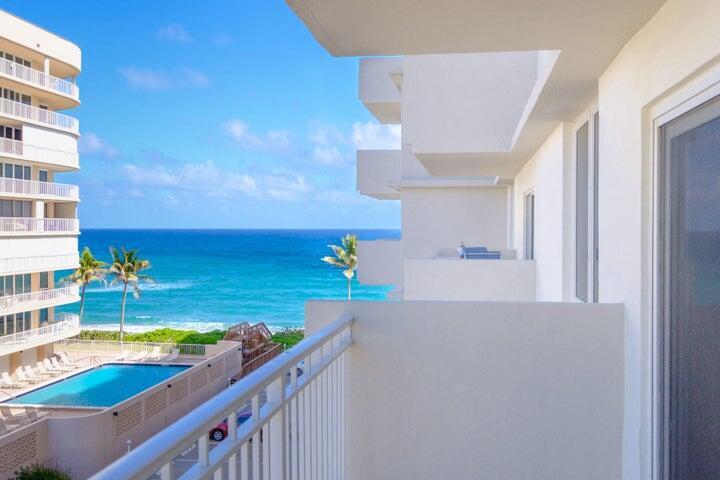 Foto de propiedad en 3215 S Ocean Boulevard 402, Highland Beach, FL 33487 Highland Beach con MLS# 