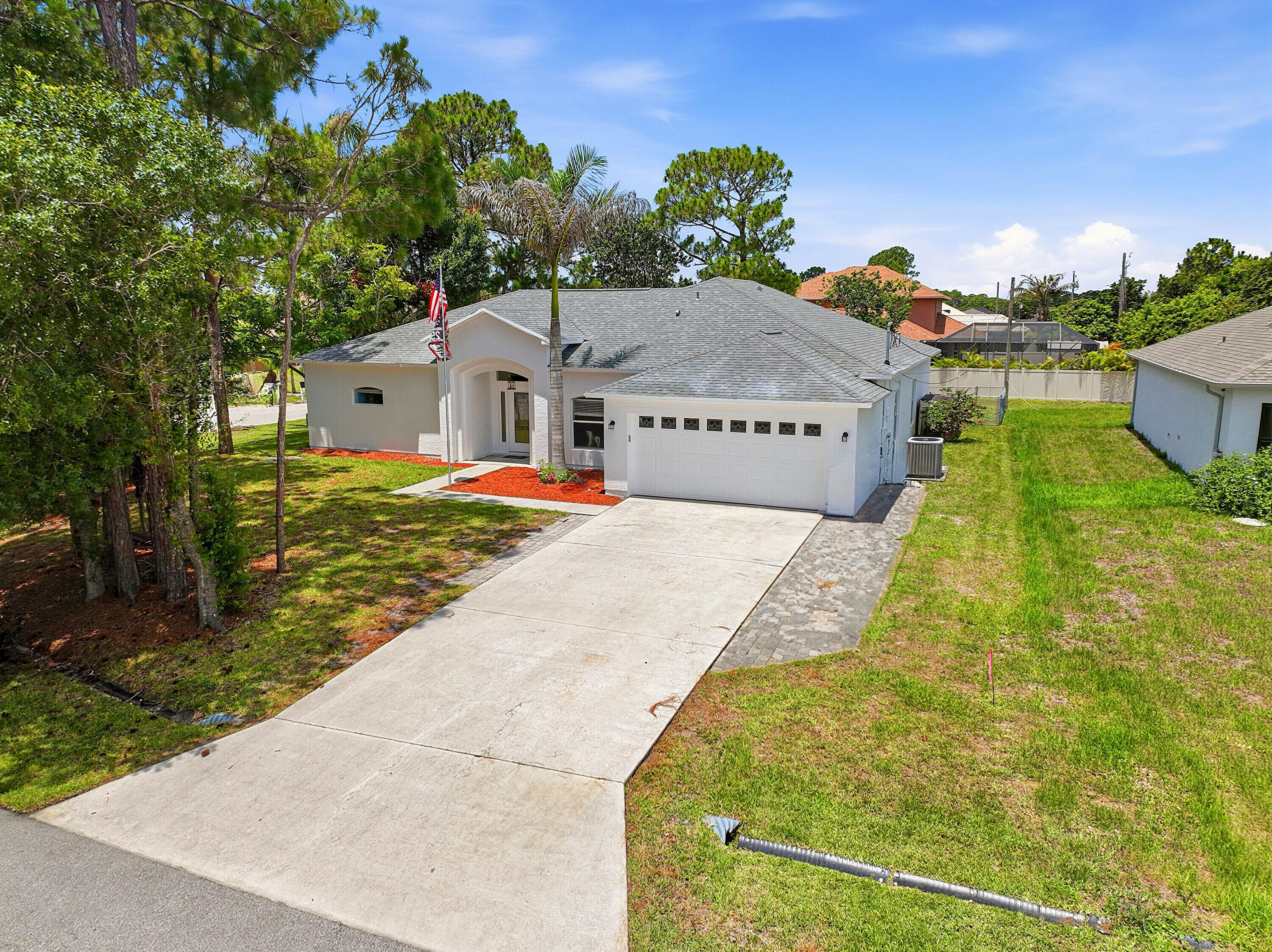 Foto de propiedad en 4174 SW Daniff Street, Port St. Lucie, FL 34953 Port St. Lucie con MLS# 