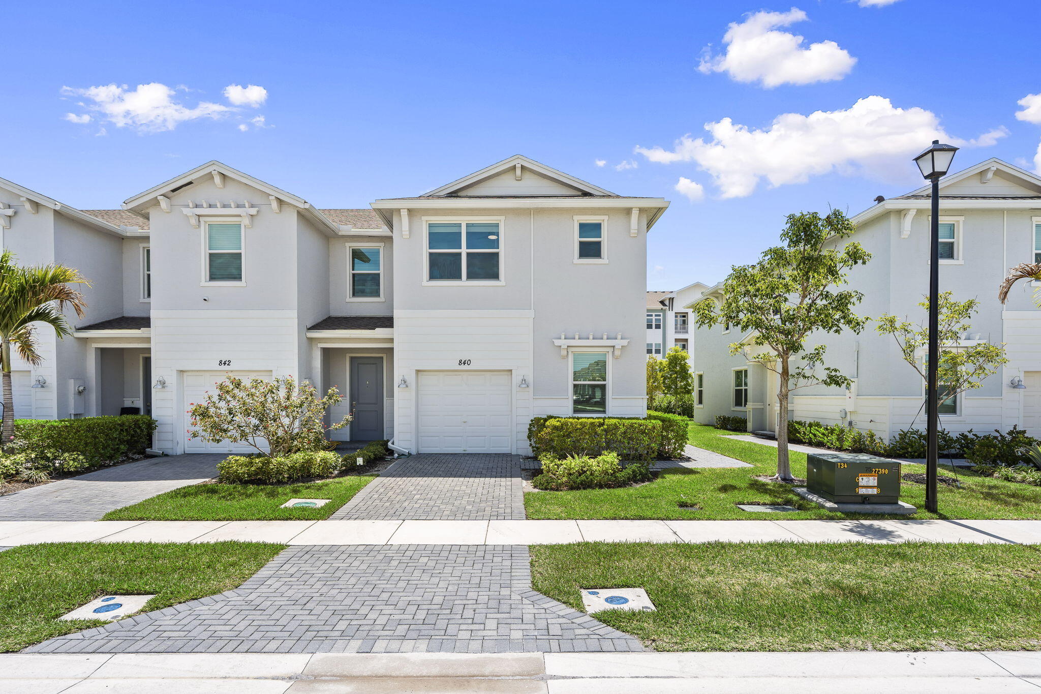 Foto de propiedad en 840 SE Grovebush Lane, Port St. Lucie, FL 34984 Port St. Lucie con MLS# 