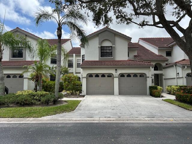 Foto de propiedad en 5290 Europa Drive B, Boynton Beach, FL 33437 Boynton Beach con MLS# 
