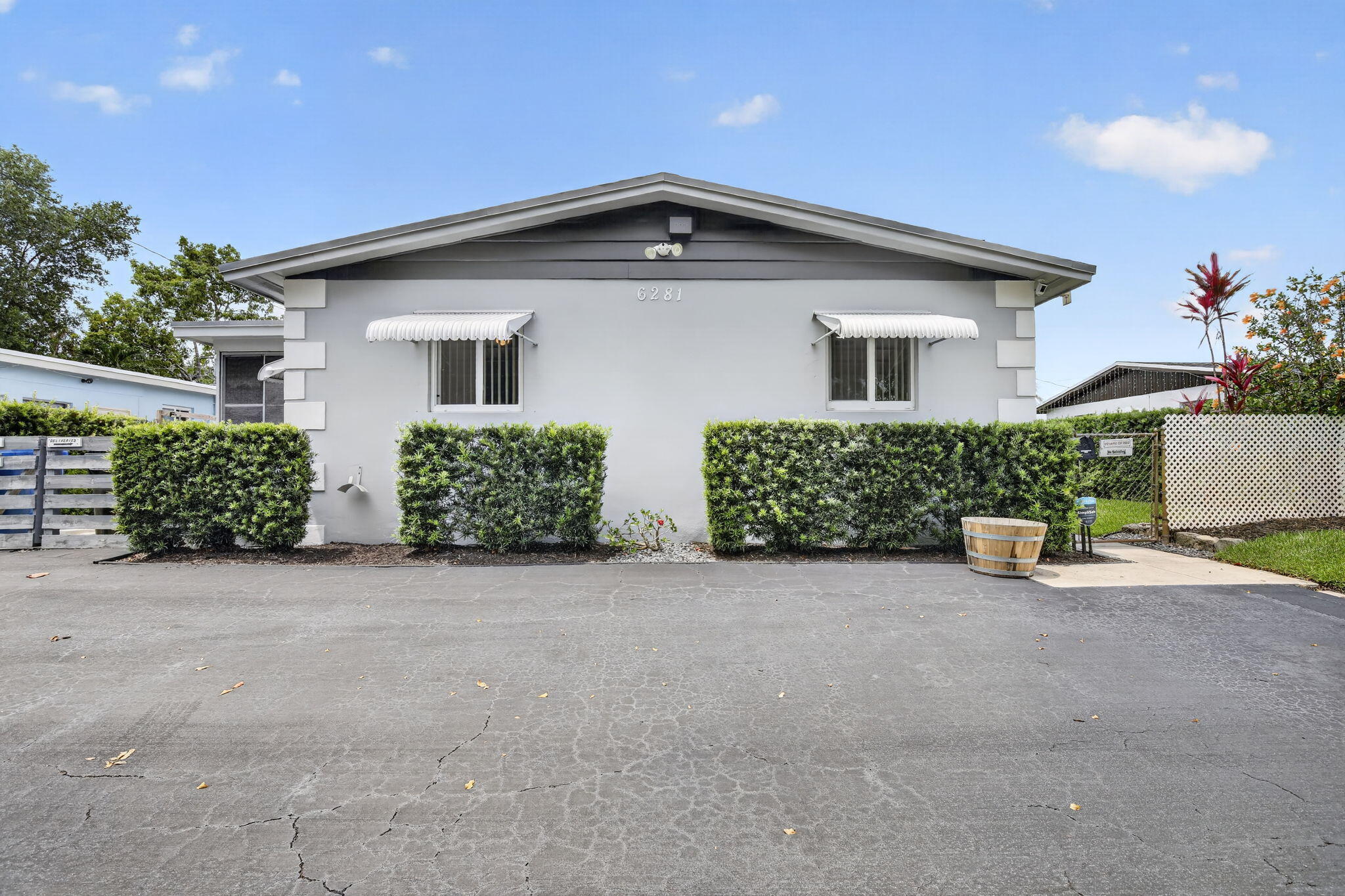 Vendido 6281 Moseley Street 1-2, Hollywood, FL 33024, Hollywood, FL 33024