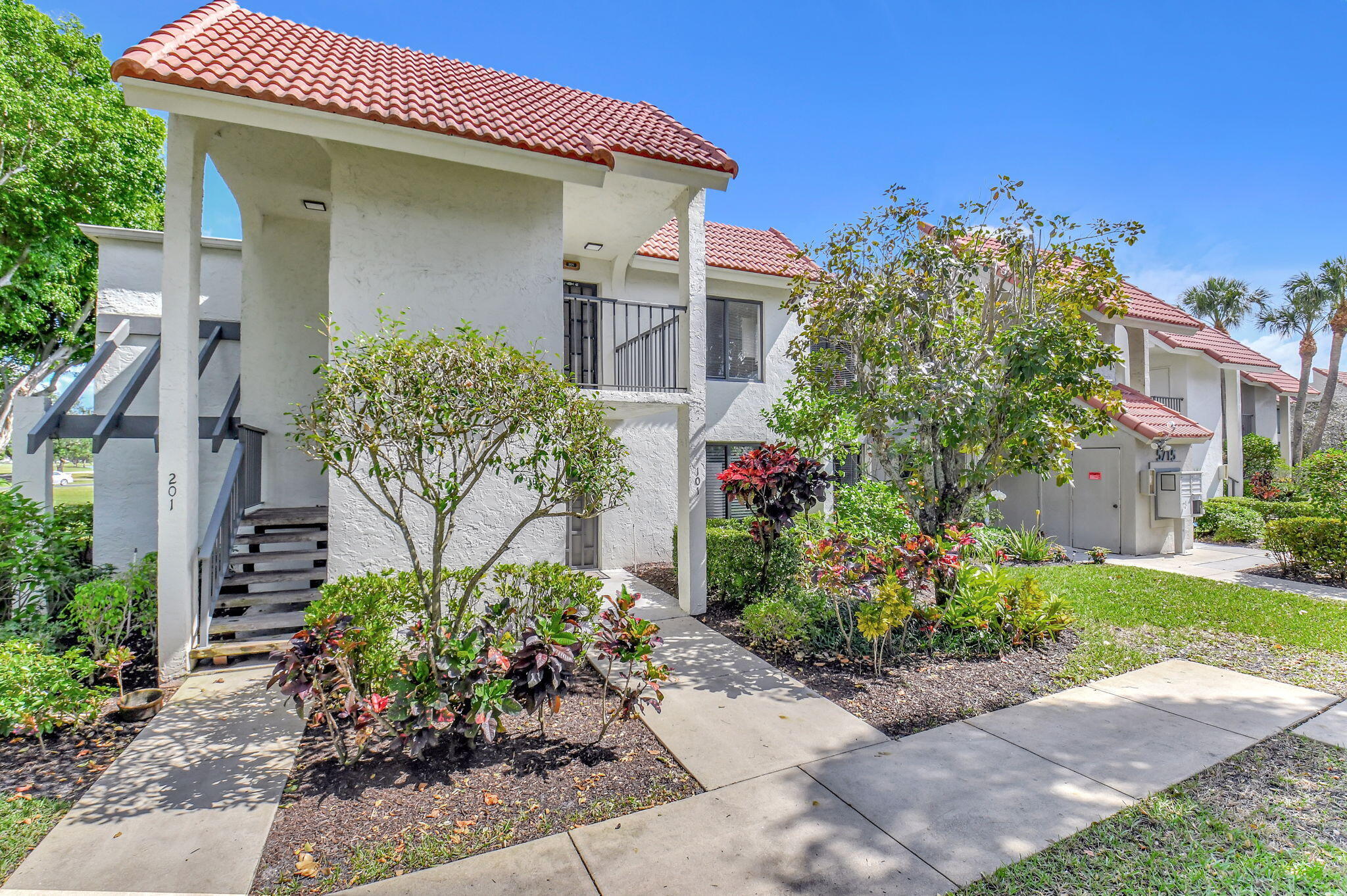 Foto de propiedad en 5715 Fairway Park Drive 201, Boynton Beach, FL 33437 Boynton Beach con MLS# 