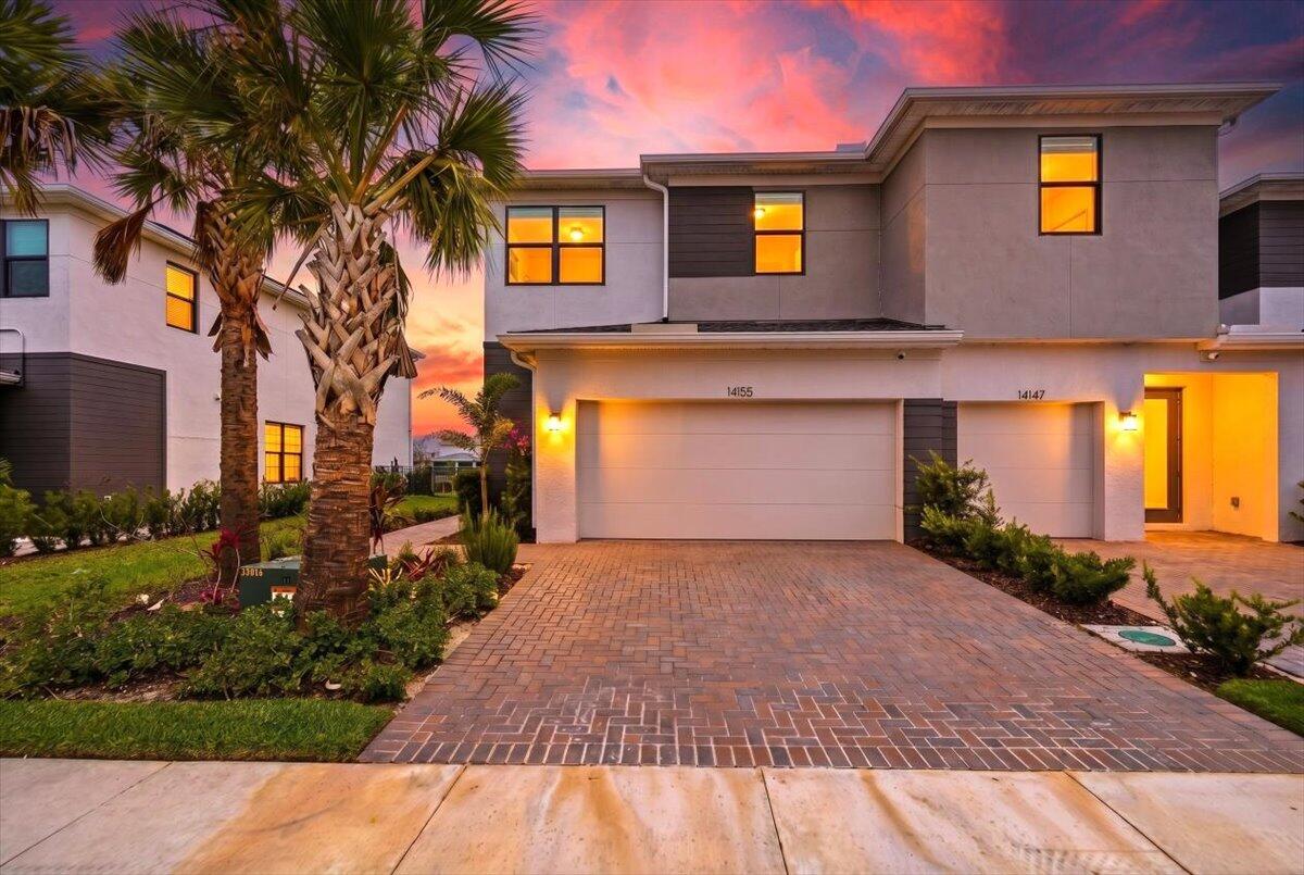 Foto de propiedad en 14155 SW Thorens Drive, Port St. Lucie, FL 34987 Port St. Lucie con MLS# 