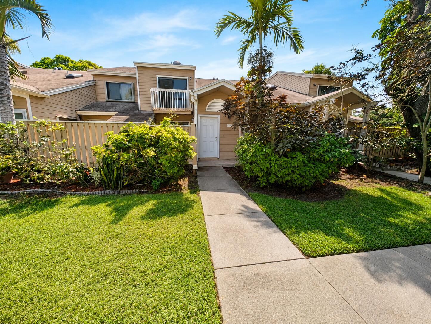 Foto de propiedad en 7111 Sportsmans Drive, North Lauderdale, FL 33068 North Lauderdale con MLS# 