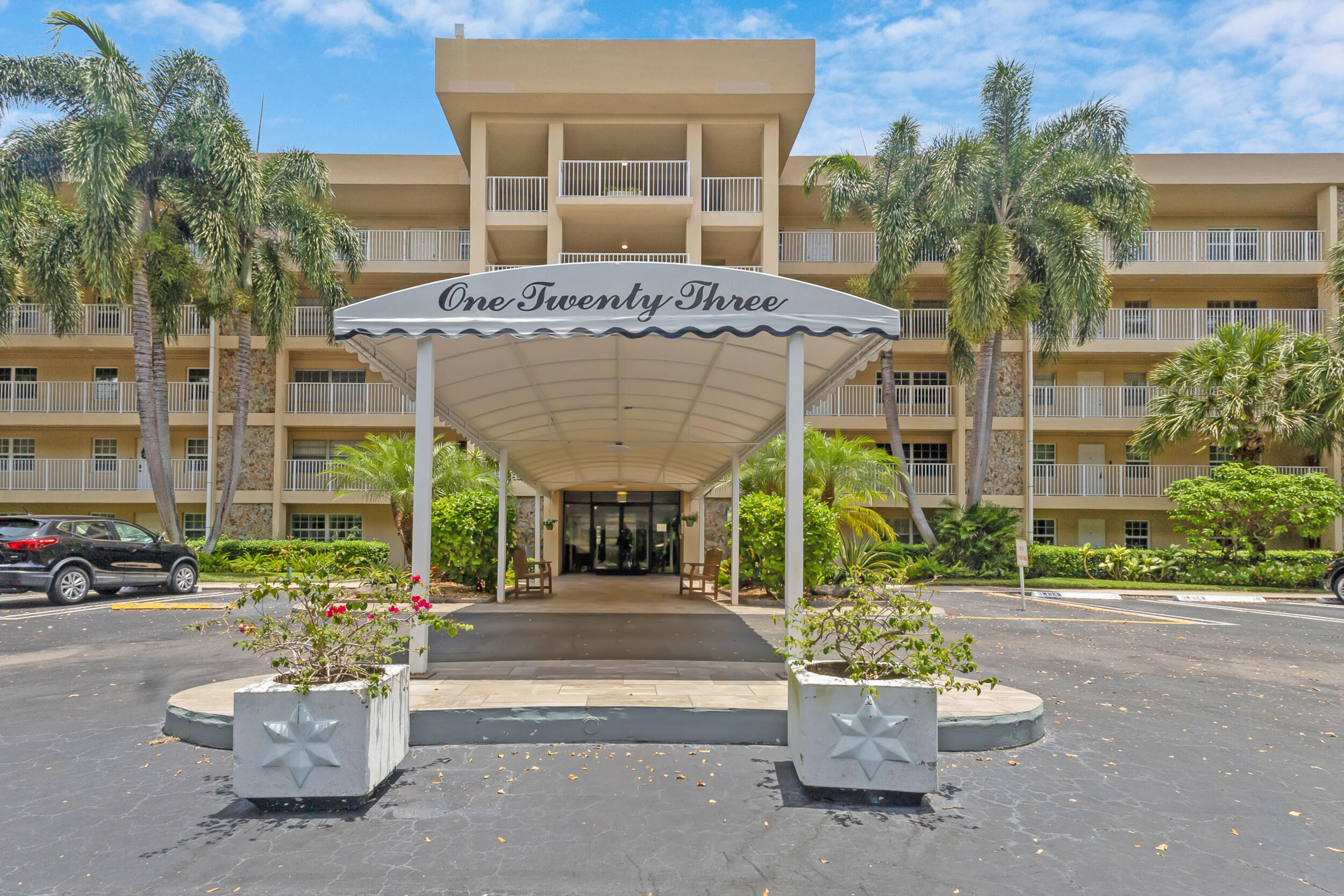 Foto de propiedad en 804 Cypress Grove Lane 202, Pompano Beach, FL 33069 Pompano Beach con MLS# 