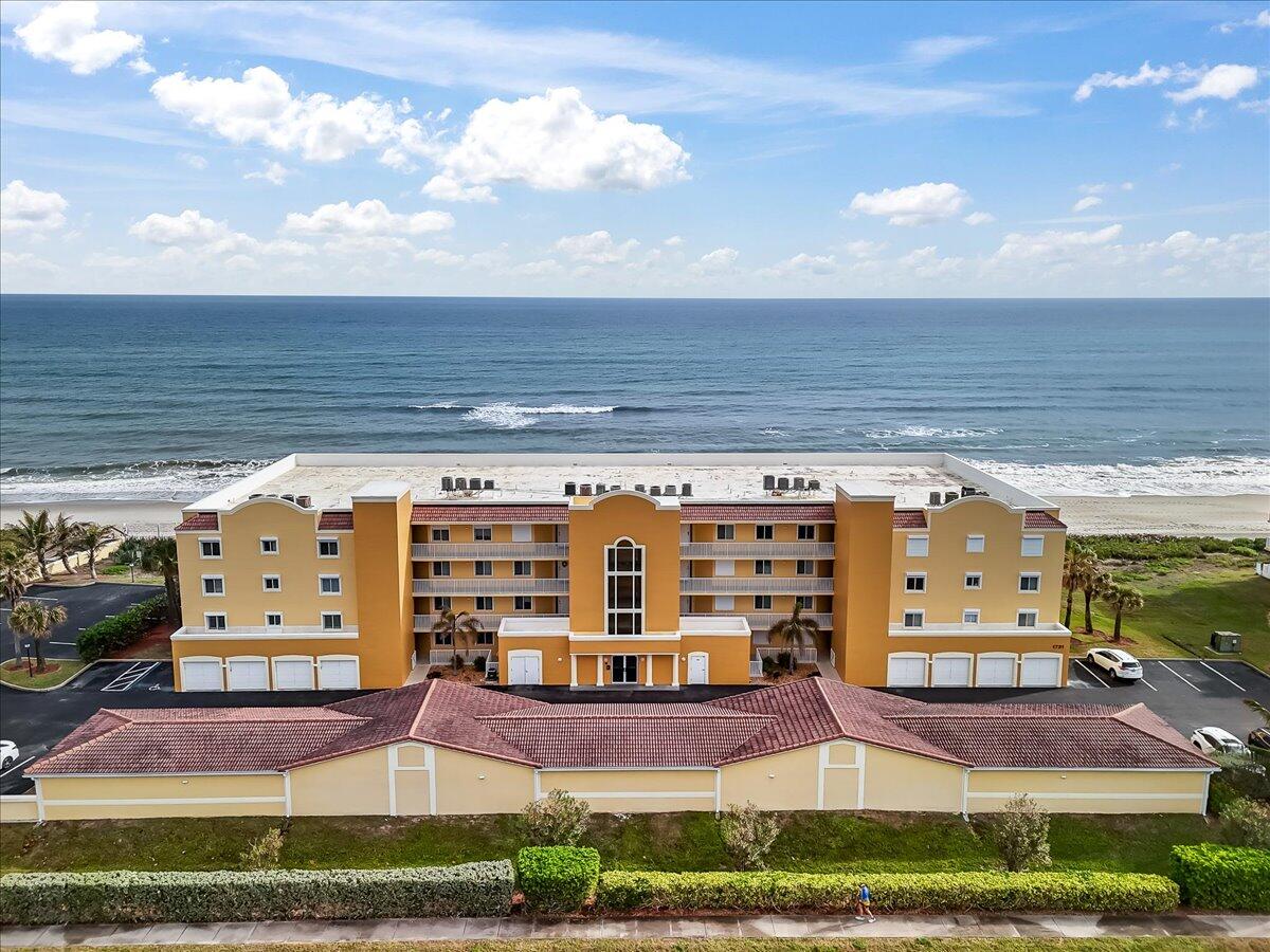 Foto de propiedad en 1791 Jimmy Buffett Mem Highway, Indian Harbour Beach, FL 32937 Indian Harbour Beach con MLS# 