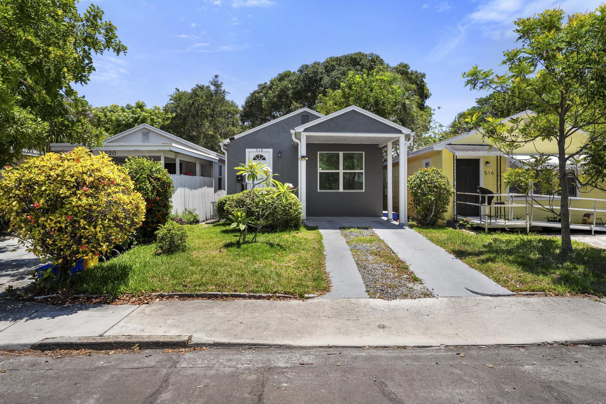 Foto de propiedad en 518 N C Street, Lake Worth Beach, FL 33460 Lake Worth Beach con MLS# 