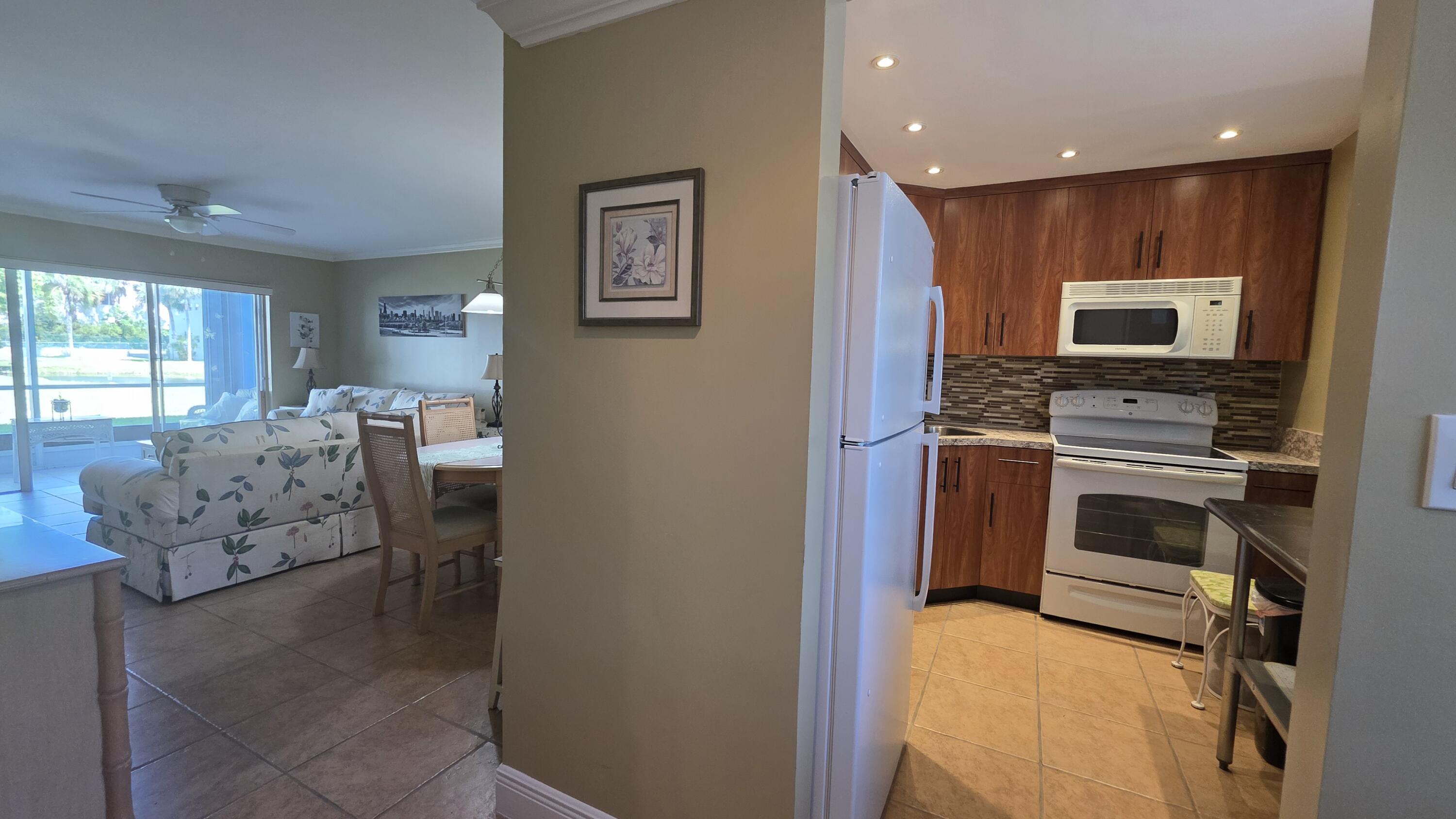 Foto de propiedad en 600 NE 2nd Street 108, Dania Beach, FL 33004 Dania Beach con MLS# 