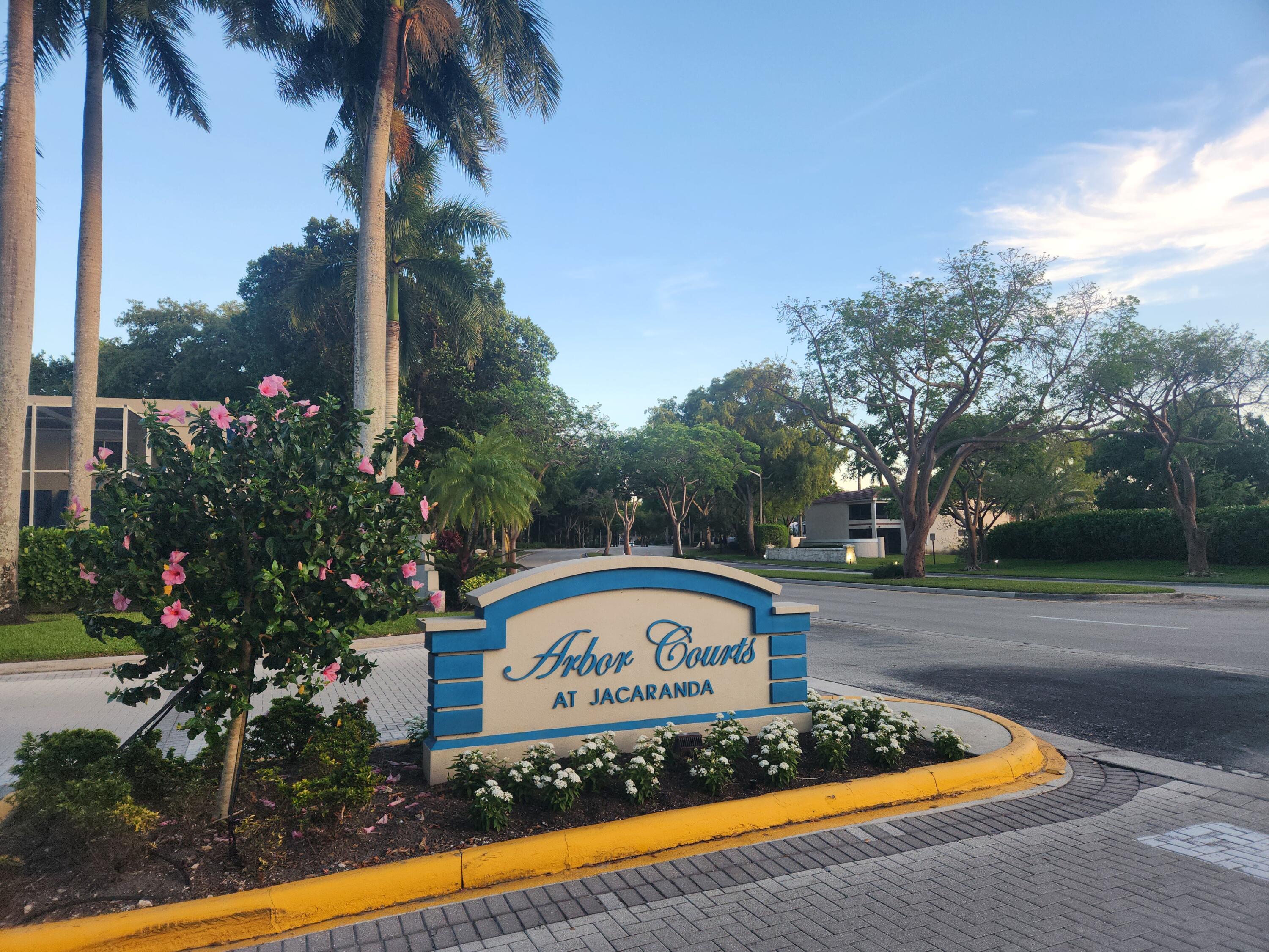 Foto de propiedad en 515 NW 98th Avenue NW 515, Plantation, FL 33324 Plantation con MLS# 
