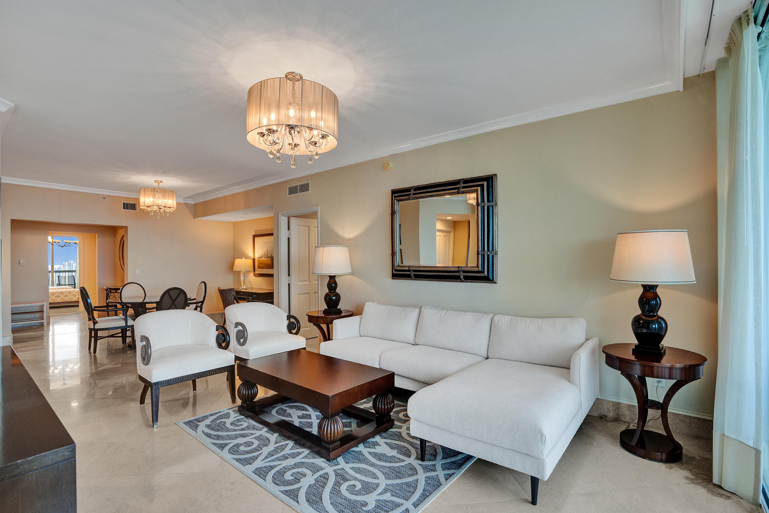 Foto de propiedad en 17875 Collins Avenue Apt 3103, Sunny Isles Beach, FL 33160 Sunny Isles Beach con MLS# 