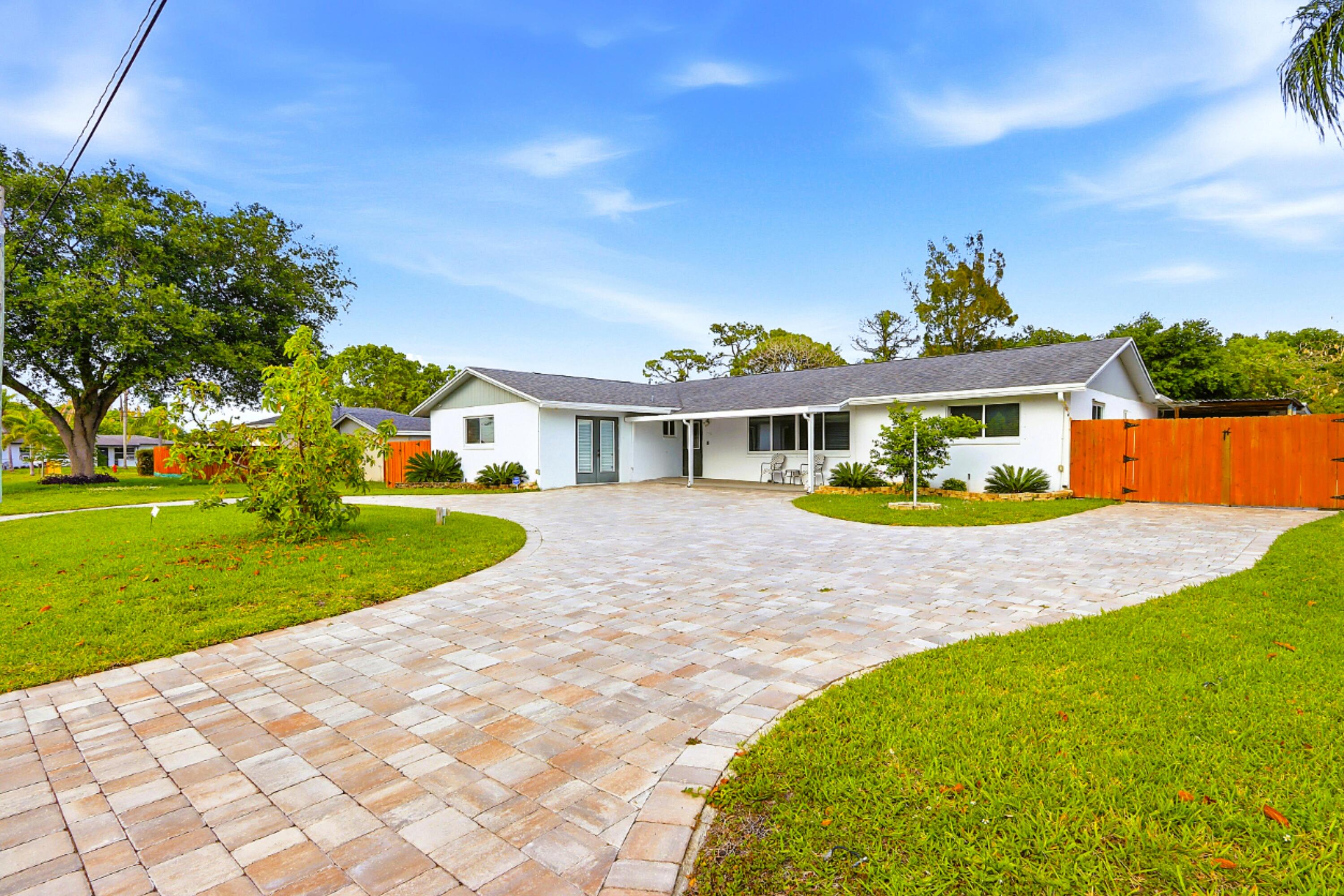 Foto de propiedad en 1212 Concord Avenue, West Palm Beach, FL 33417 West Palm Beach con MLS# 