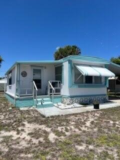 Foto de propiedad en 2430 SE Penny Lane, Stuart, FL 34994 Stuart con MLS# 