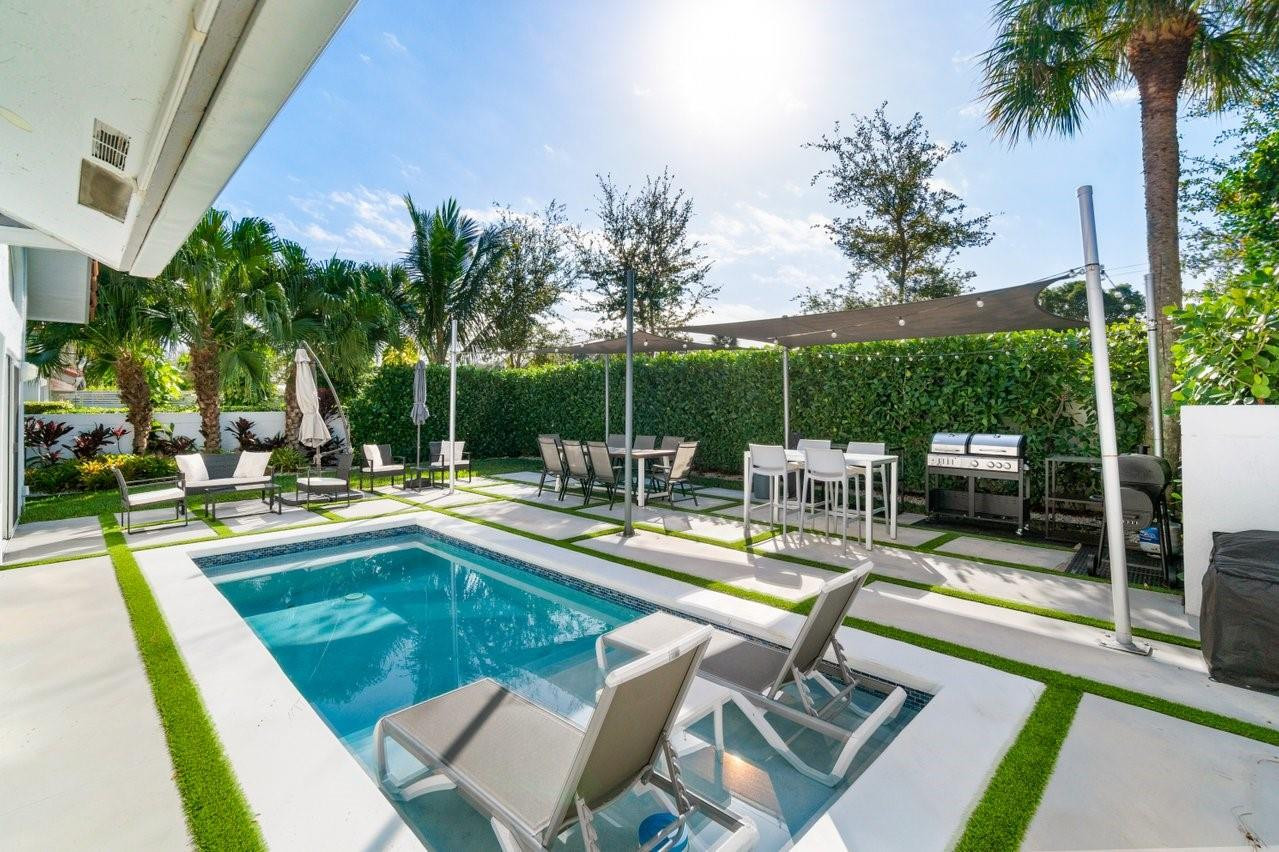Foto de propiedad en 2058 NW 52nd Street, Boca Raton, FL 33496 Boca Raton con MLS# 