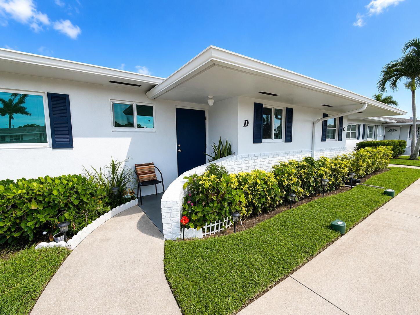Foto de propiedad en 2716 E Emory Dr Drive E D, West Palm Beach, FL 33415 West Palm Beach con MLS# 