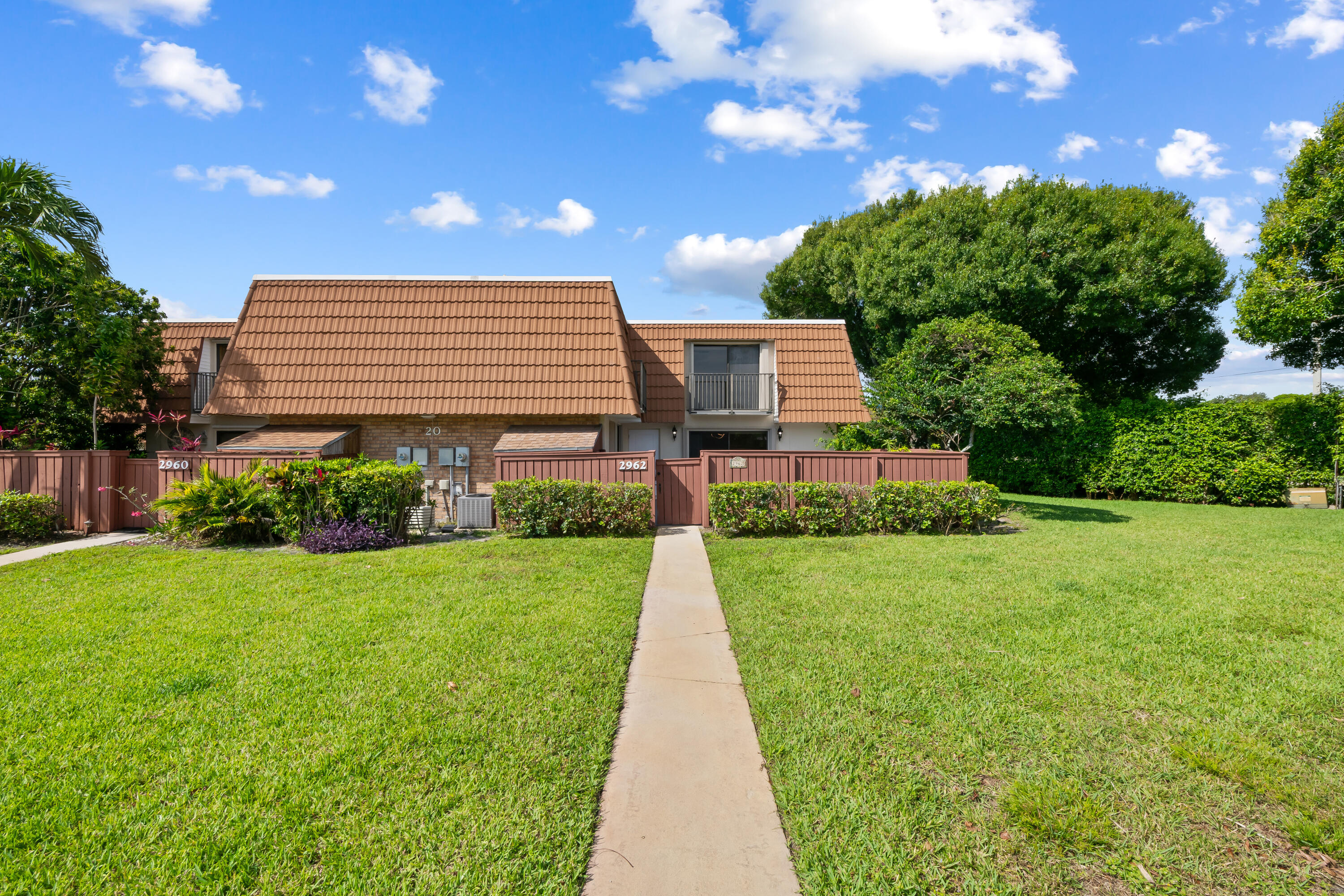 Foto de propiedad en 2962 SW 12th Street, Deerfield Beach, FL 33442 Deerfield Beach con MLS# 