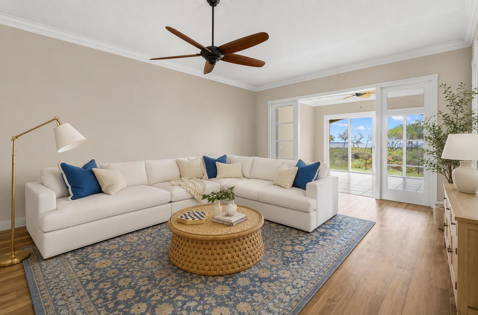 Foto de propiedad en 24 Harbour Isle Drive W 106, Fort Pierce, FL 34949 Fort Pierce con MLS# 
