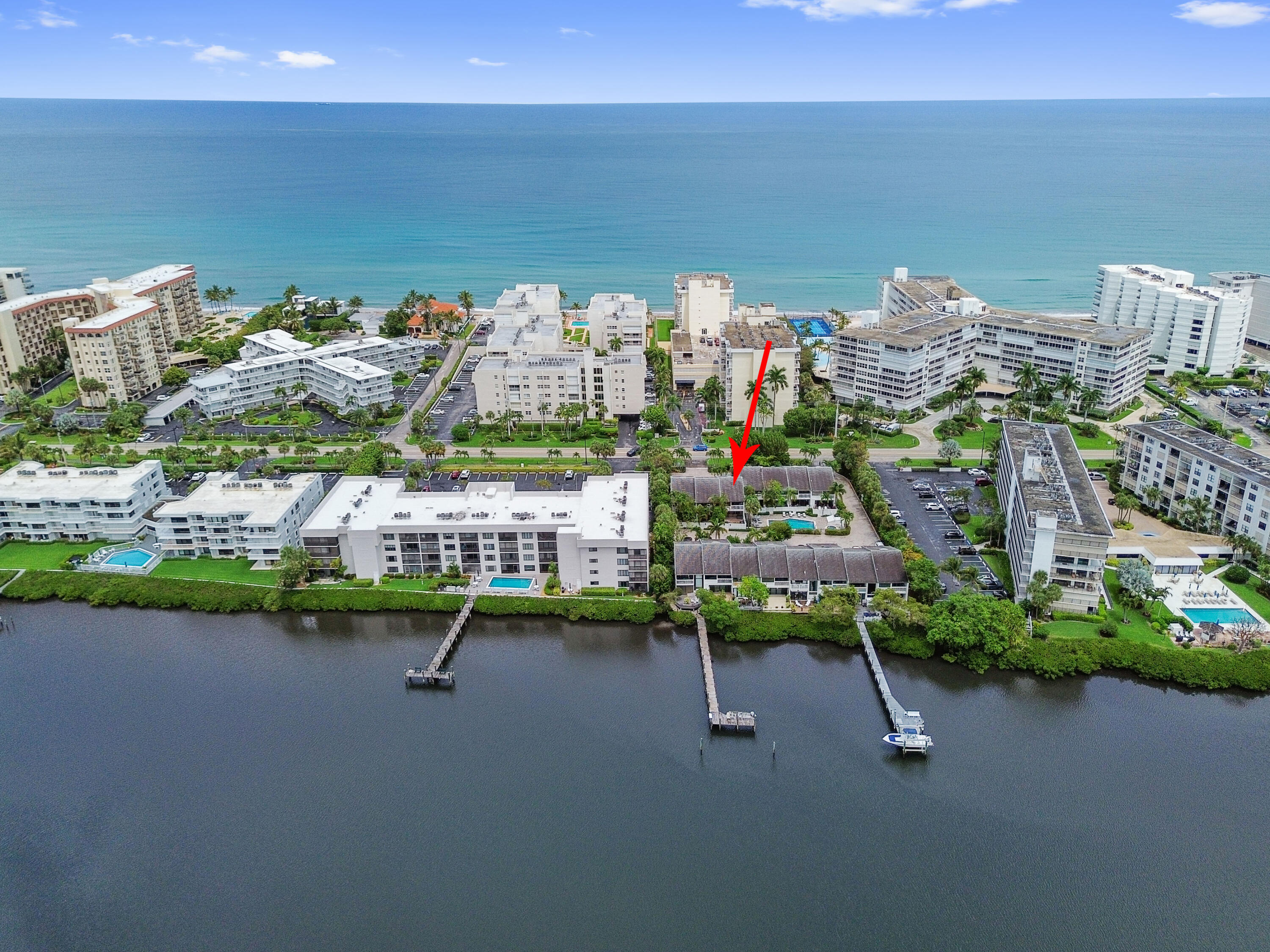 Foto de propiedad en 3543 S Ocean Boulevard 111, South Palm Beach, FL 33480 South Palm Beach con MLS# 