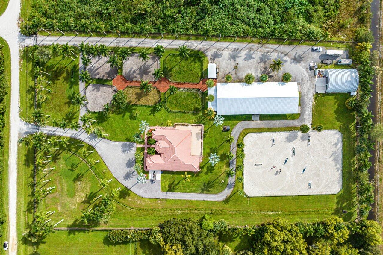 Foto de propiedad en 2587 Skipiks Way, Wellington, FL 33470 Wellington con MLS# 