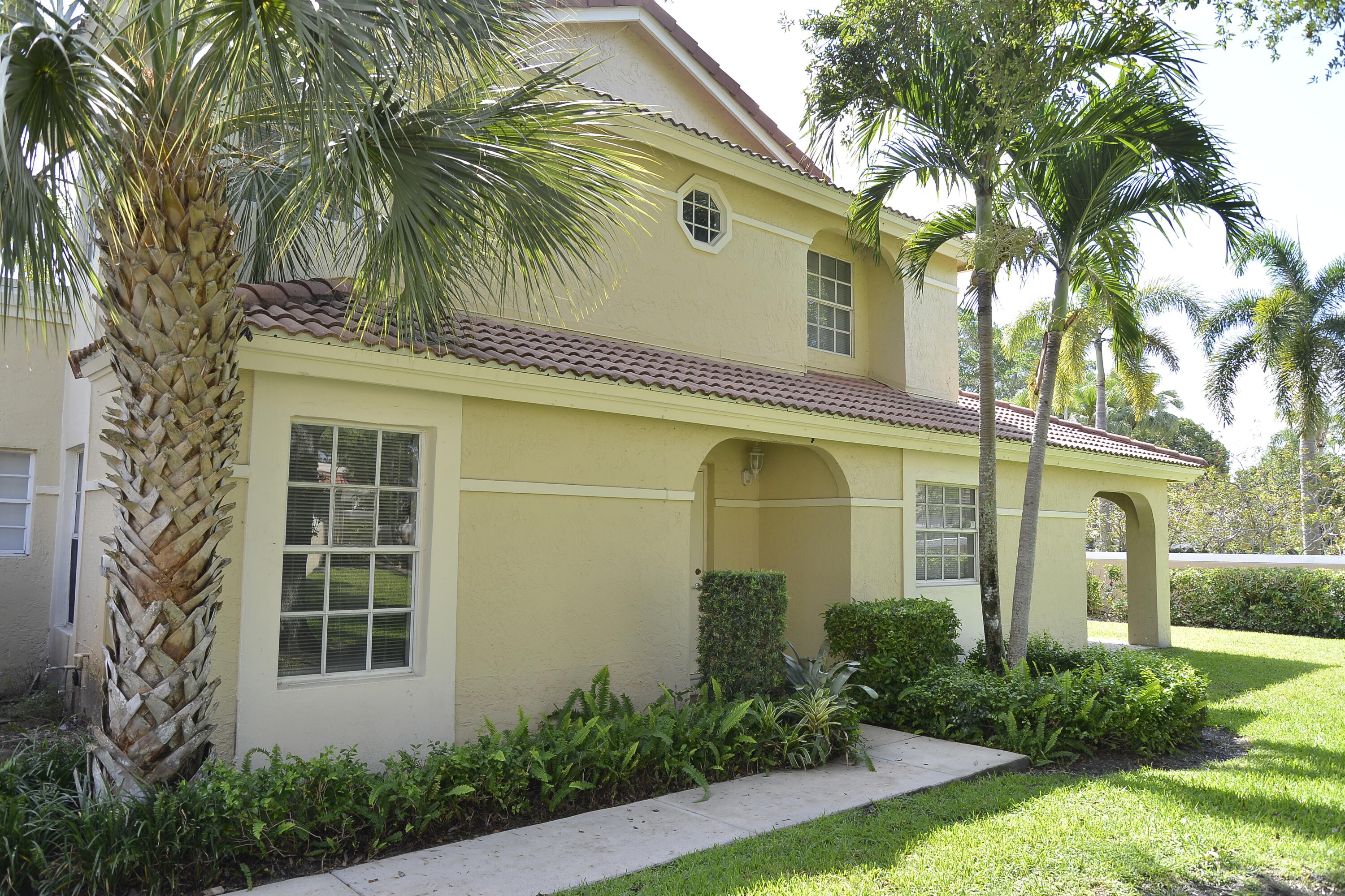 Foto de propiedad en 3344 Deer Creek Alba Circle 3344, Deerfield Beach, FL 33442 Deerfield Beach con MLS# 