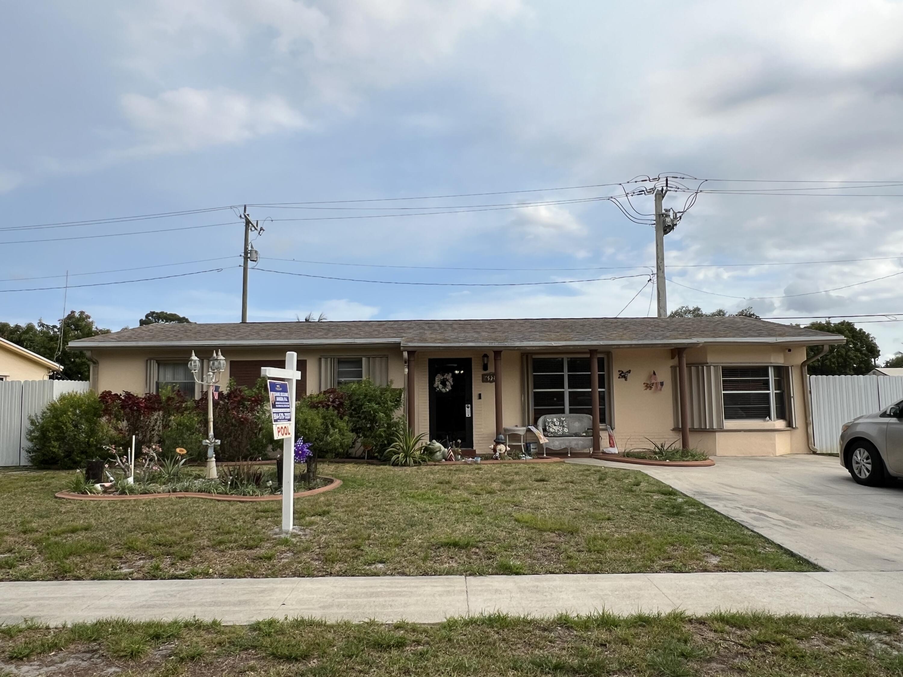 Foto de propiedad en 6920 SW 8th Street, Pembroke Pines, FL 33023 Pembroke Pines con MLS# 