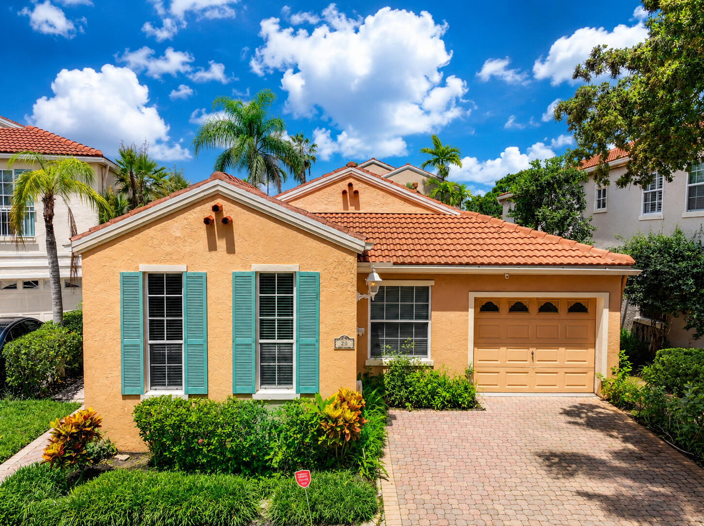 Foto de propiedad en 20 Via Aurelia, Palm Beach Gardens, FL 33418 Palm Beach Gardens con MLS# 