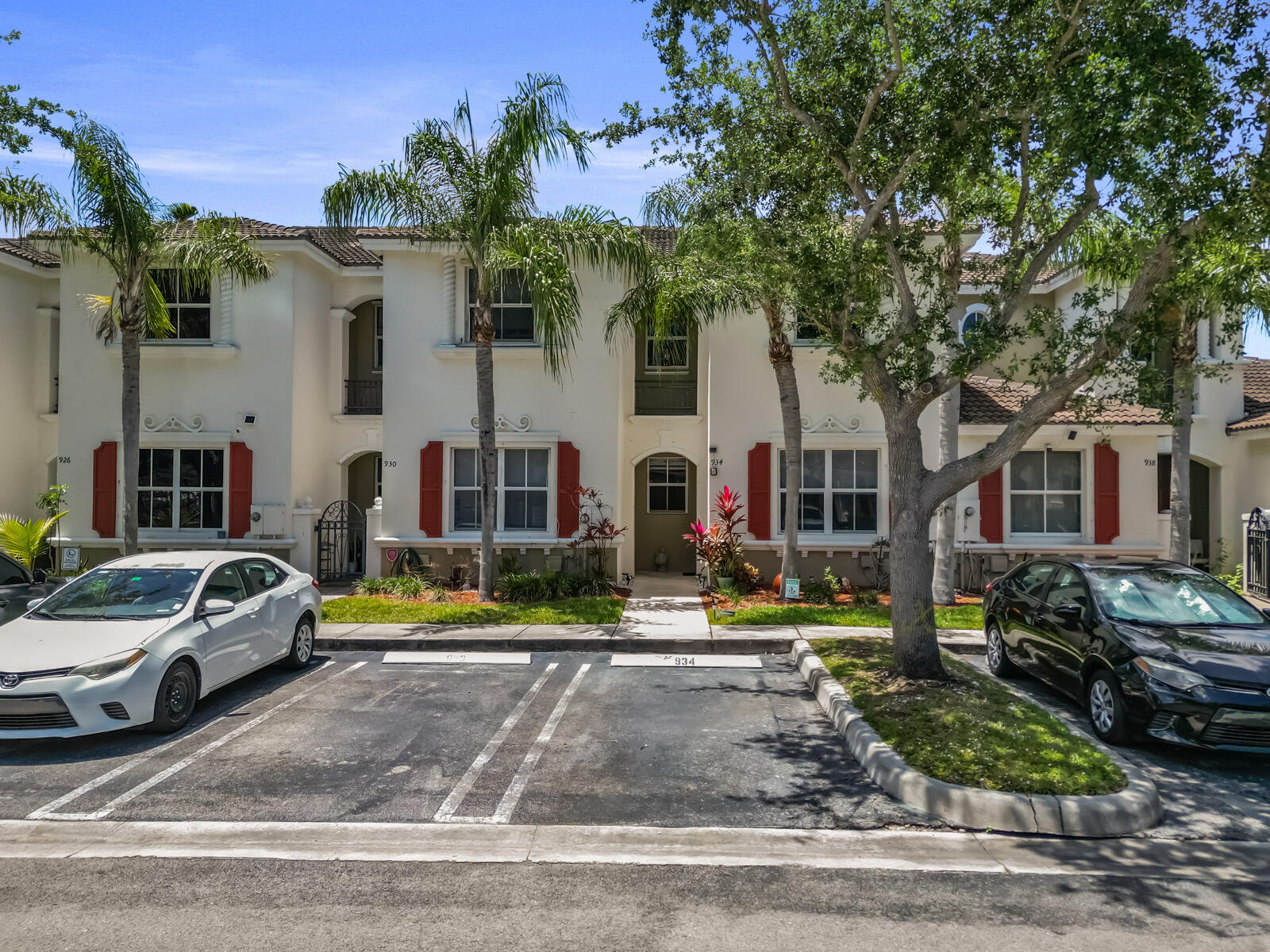 Foto de propiedad en 934 NE 42nd Terrace, Homestead, FL 33033 Homestead con MLS# 